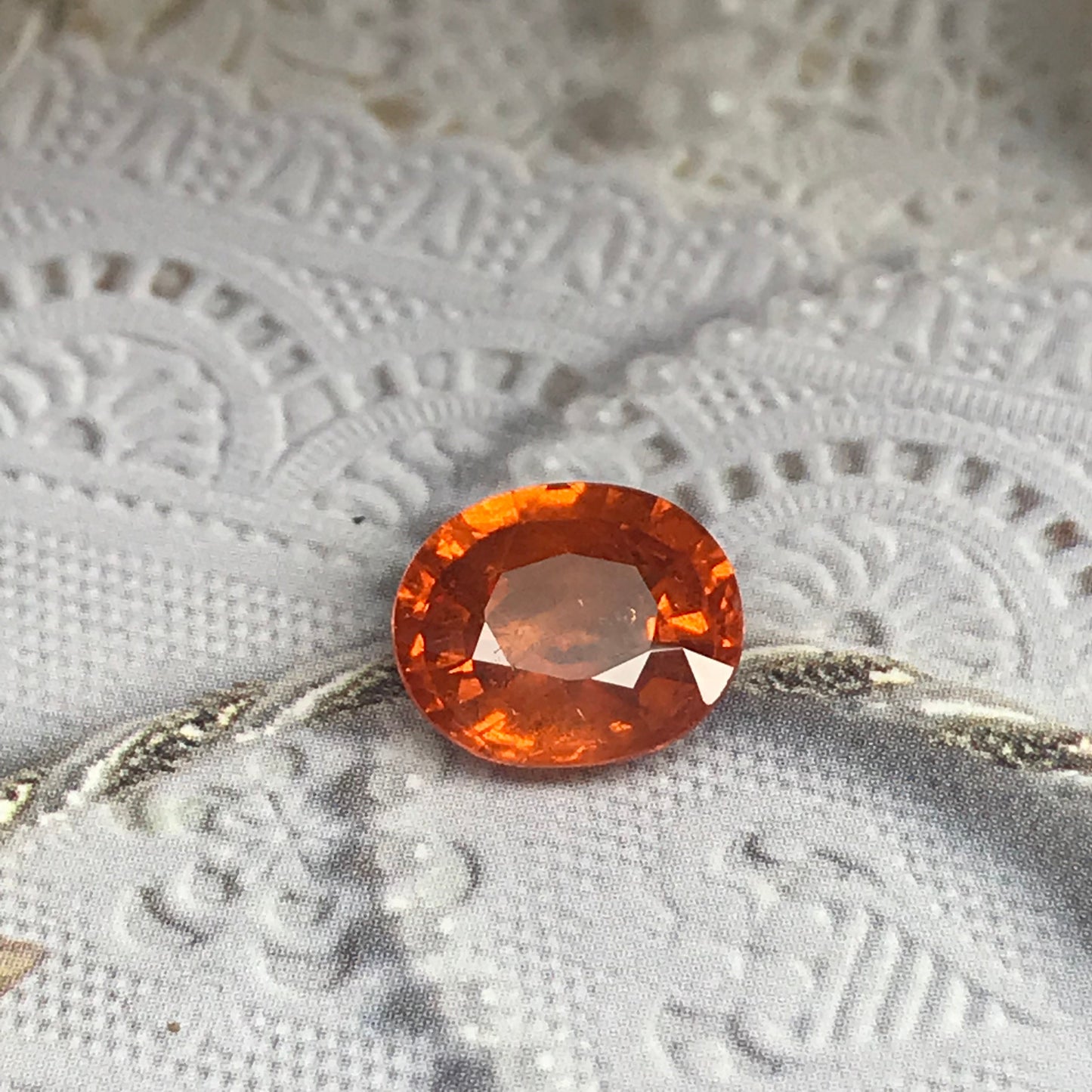 4.88 carat Natural Mandarin Spessartite Garnet 10.7x9mm 0val Wholesale Orange loose gem