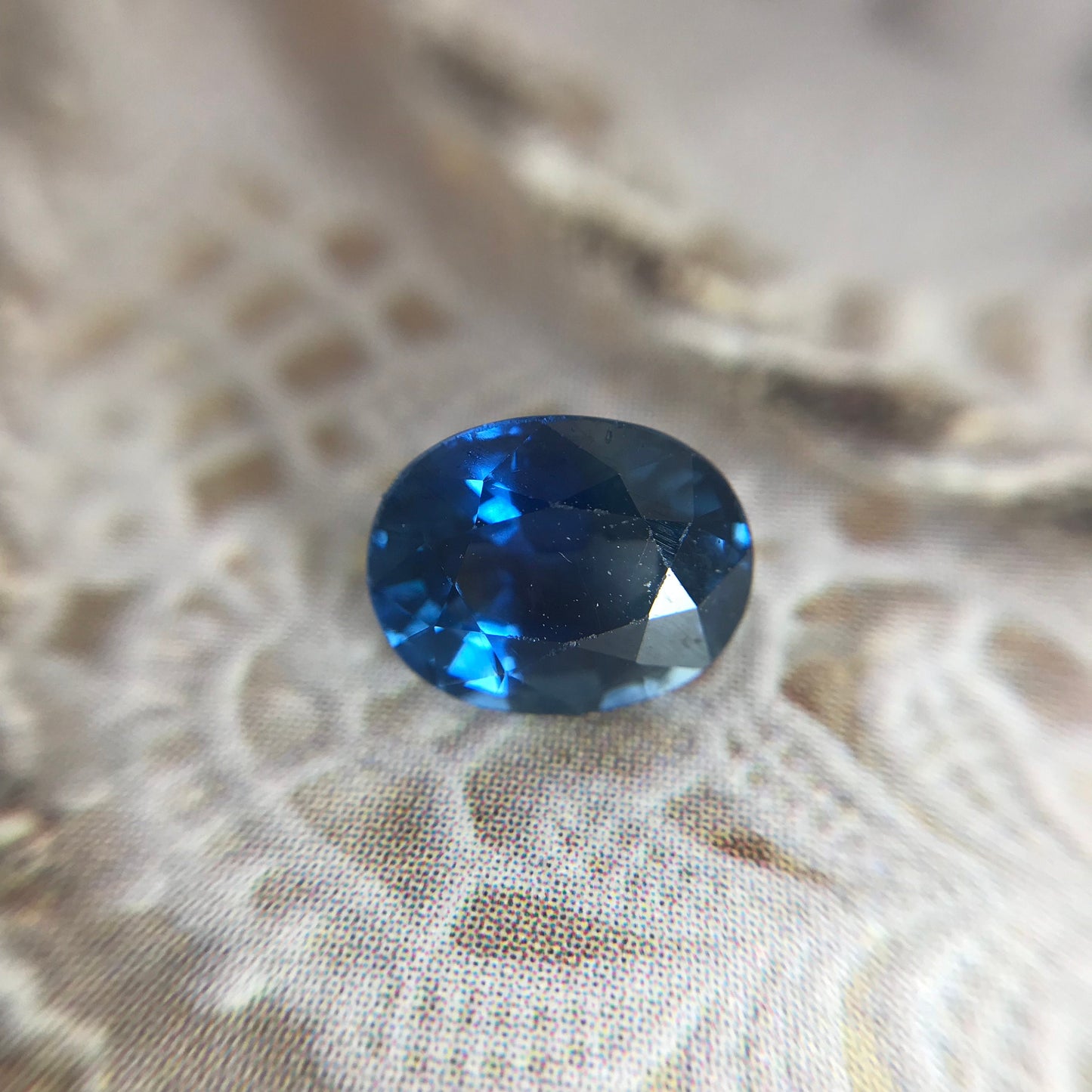 1.90 carat Natural Blue Sapphire 8x6 mm Oval Cut Corundum Faceted Loose Gemstone
