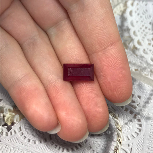 5.58 carat Ruby Lead Filled 12.6x7mm Rectangle Cut Loose Gemstone Faceted Gem