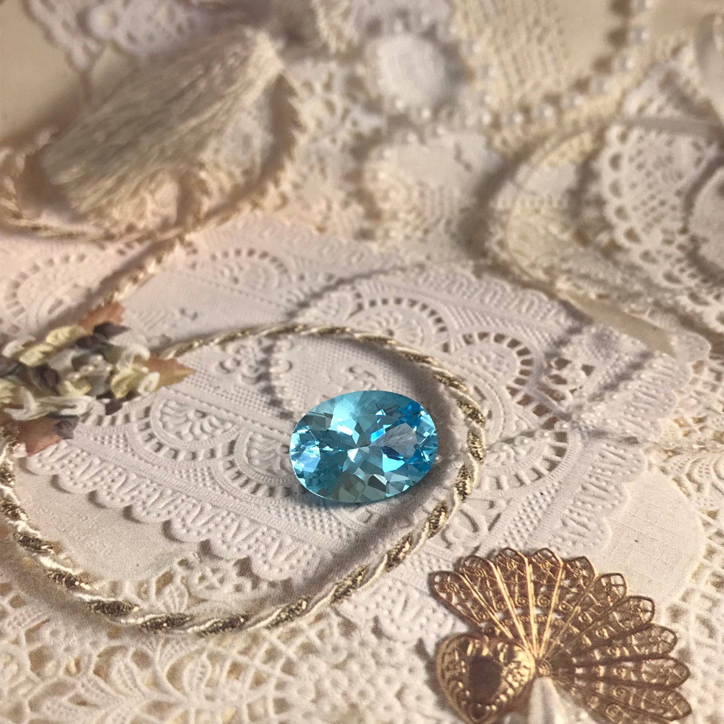 18x13 mm Sky Blue Topaz 15.5 Carat Oval Cut Loose Gem Wholesale Gemstone Nice Faceted Unmounted Aquamarine Substitute US Seller Flowing Gems