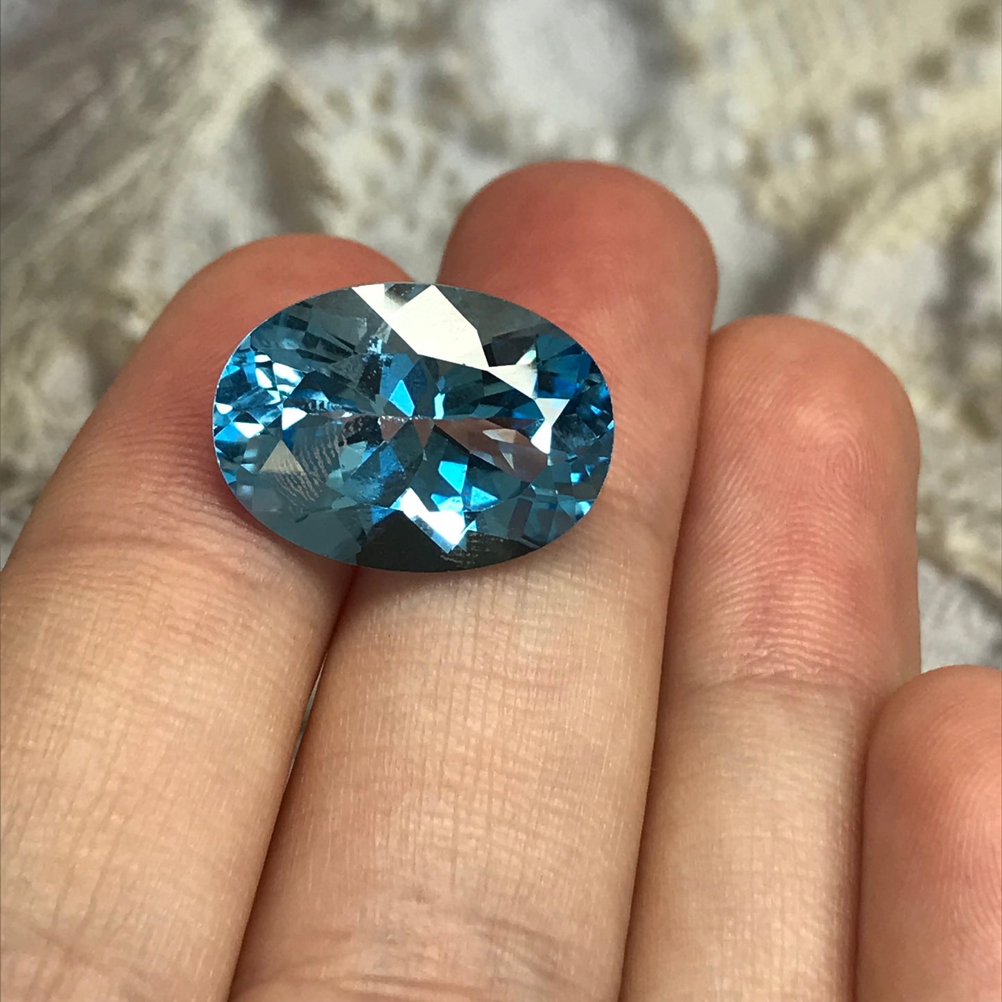 18x13 mm Sky Blue Topaz 15.5 Carat Oval Cut Loose Gem Wholesale Gemstone Nice Faceted Unmounted Aquamarine Substitute US Seller Flowing Gems