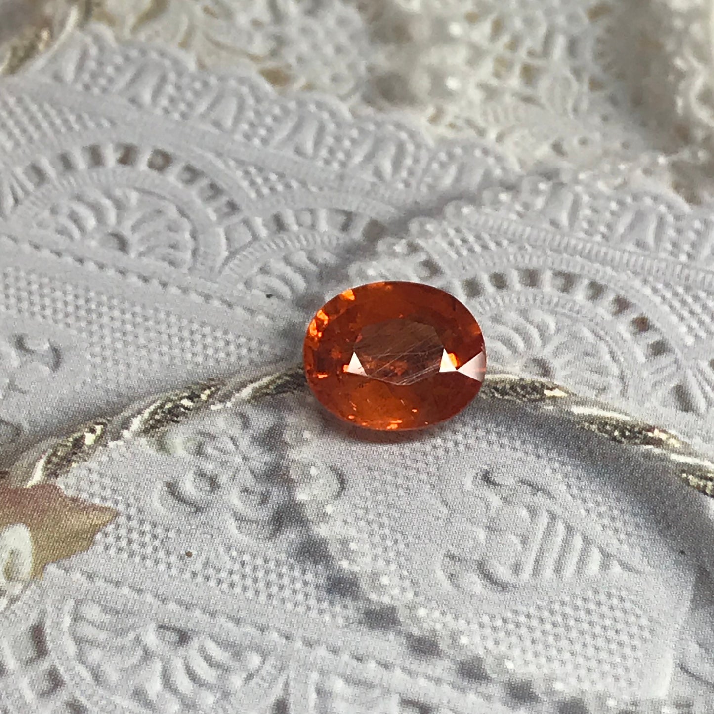 4.88 carat Natural Mandarin Spessartite Garnet 10.7x9mm 0val Wholesale Orange loose gem