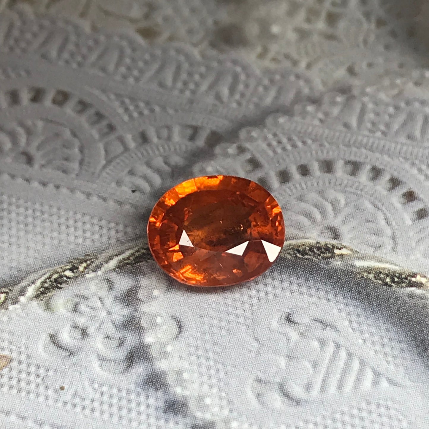 4.88 carat Natural Mandarin Spessartite Garnet 10.7x9mm 0val Wholesale Orange loose gem