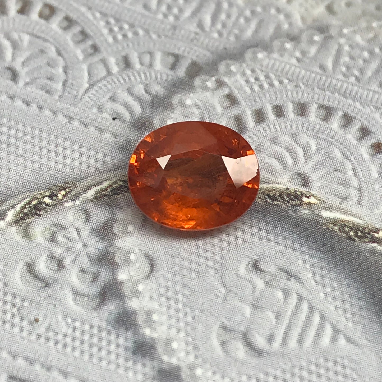 4.88 carat Natural Mandarin Spessartite Garnet 10.7x9mm 0val Wholesale Orange loose gem