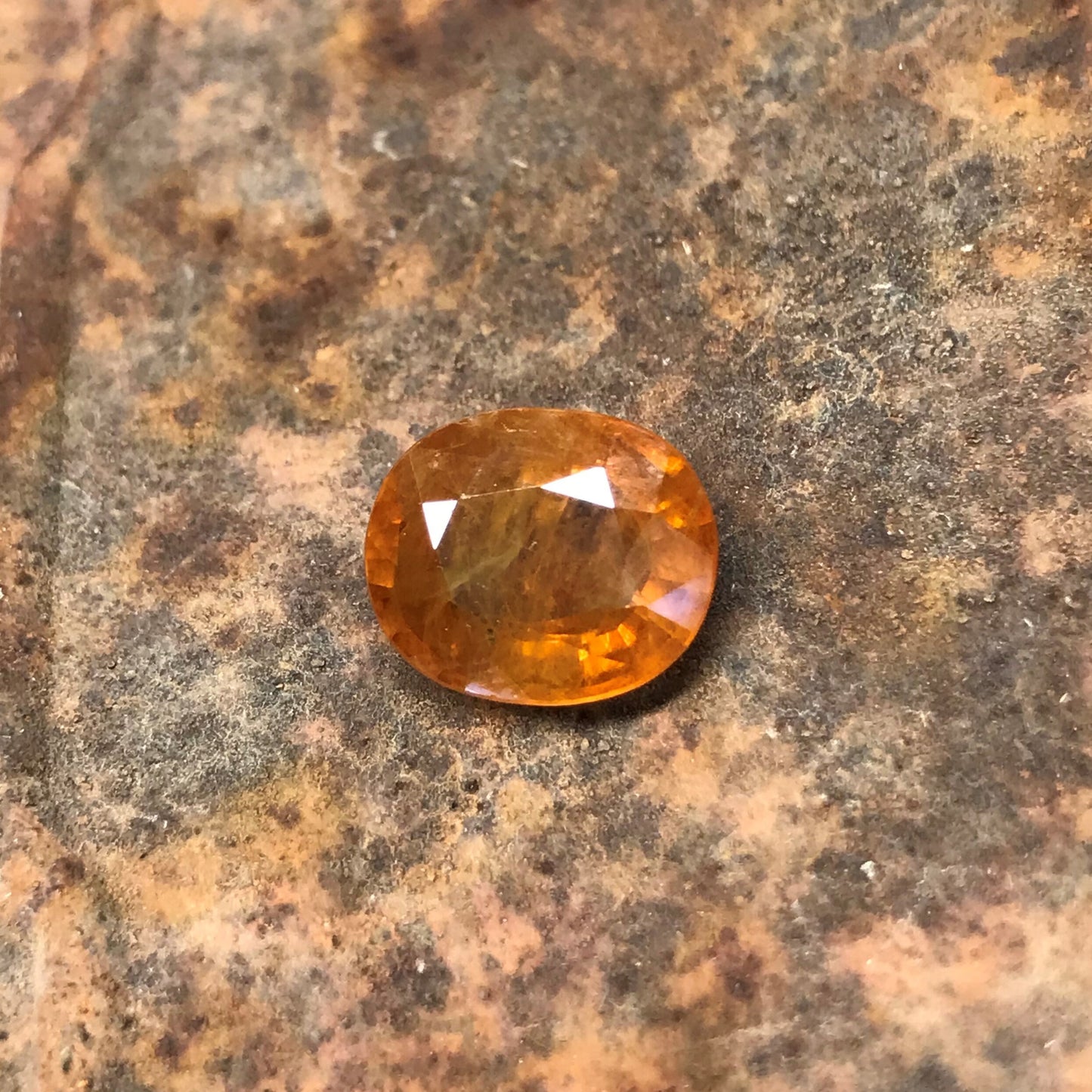 12x10mm Natural Orange Sapphire 6.24 Carats Oval Cut Be Treated Earth Mined Sapphire Corundum Faceted Loose Orange Gemstone,