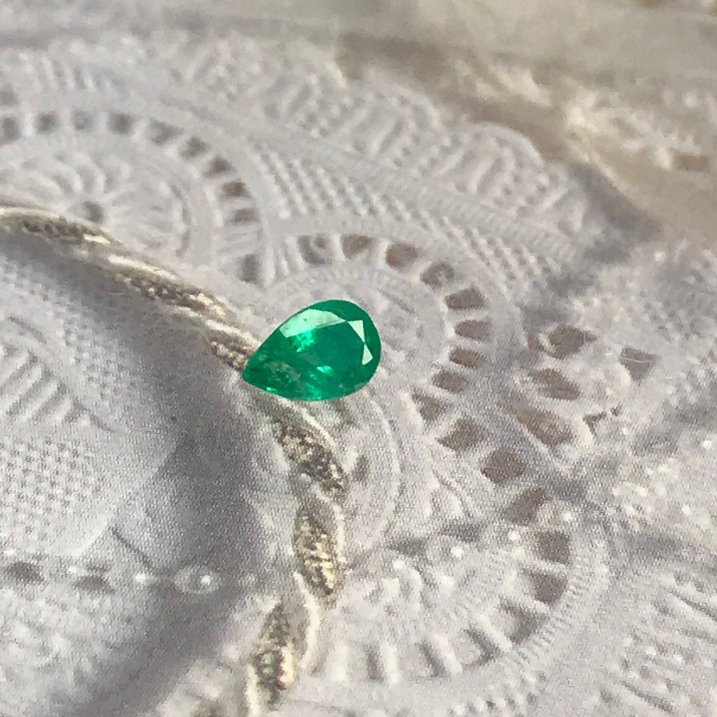 6x4mm Green Emerald mm 0.45 Carats Pear Cut Loose Faceted Gemstone