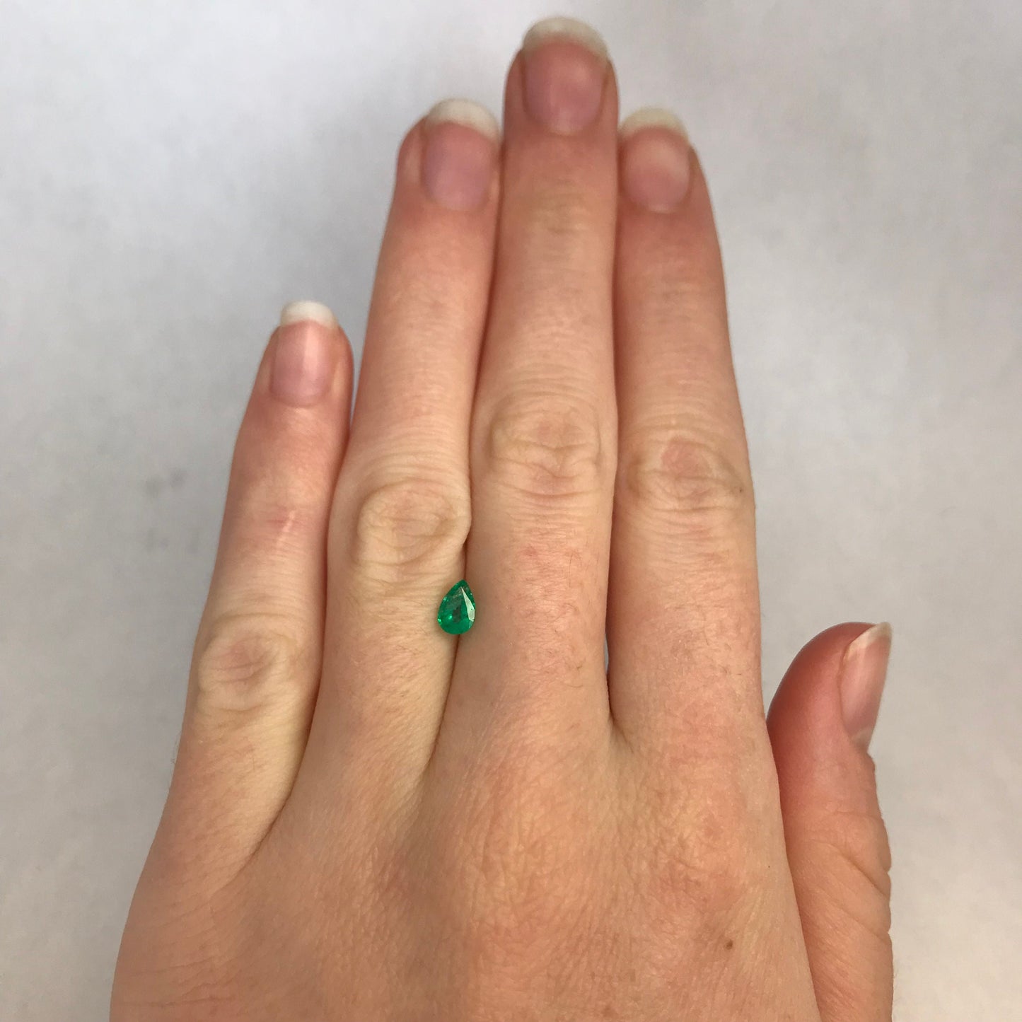 6x4mm Green Emerald mm 0.45 Carats Pear Cut Loose Faceted Gemstone