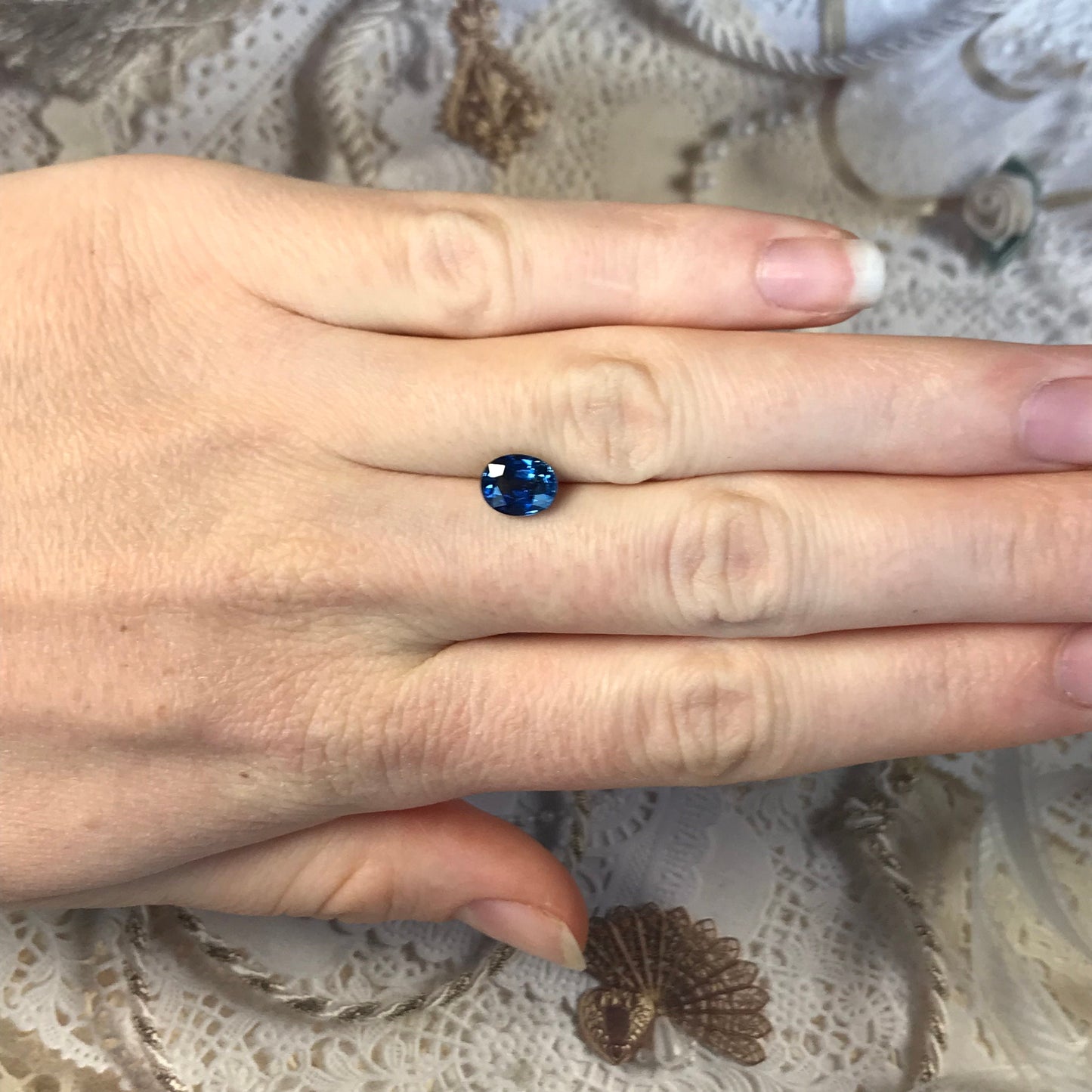 1.90 carat Natural Blue Sapphire 8x6 mm Oval Cut Corundum Faceted Loose Gemstone