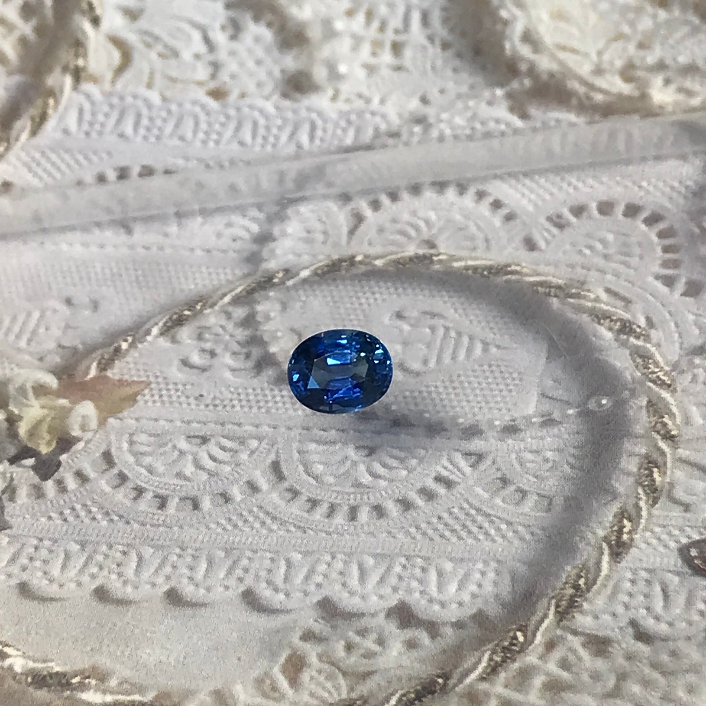 1.90 carat Natural Blue Sapphire 8x6 mm Oval Cut Corundum Faceted Loose Gemstone