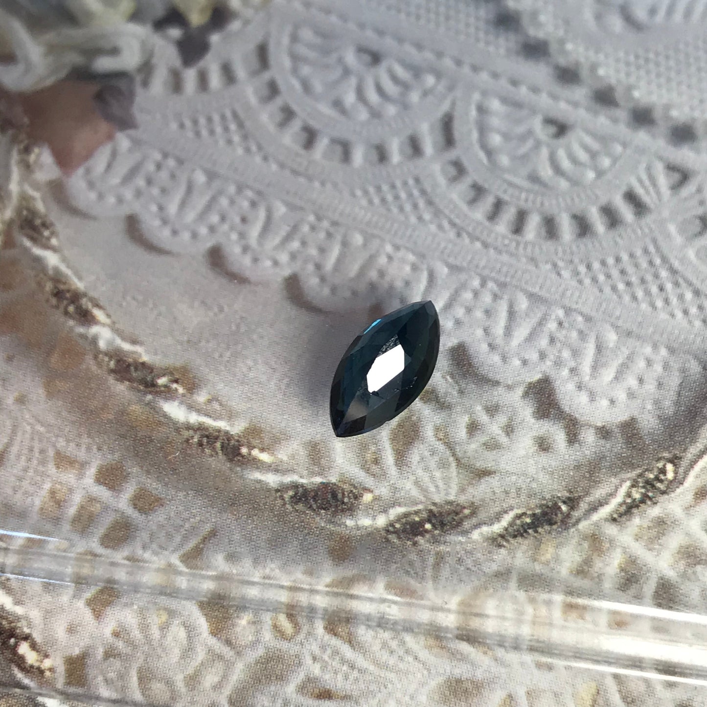 1.29 carat Natural Blue Sapphire Heated 10x5 mm Marquise Cut Corundum Blue