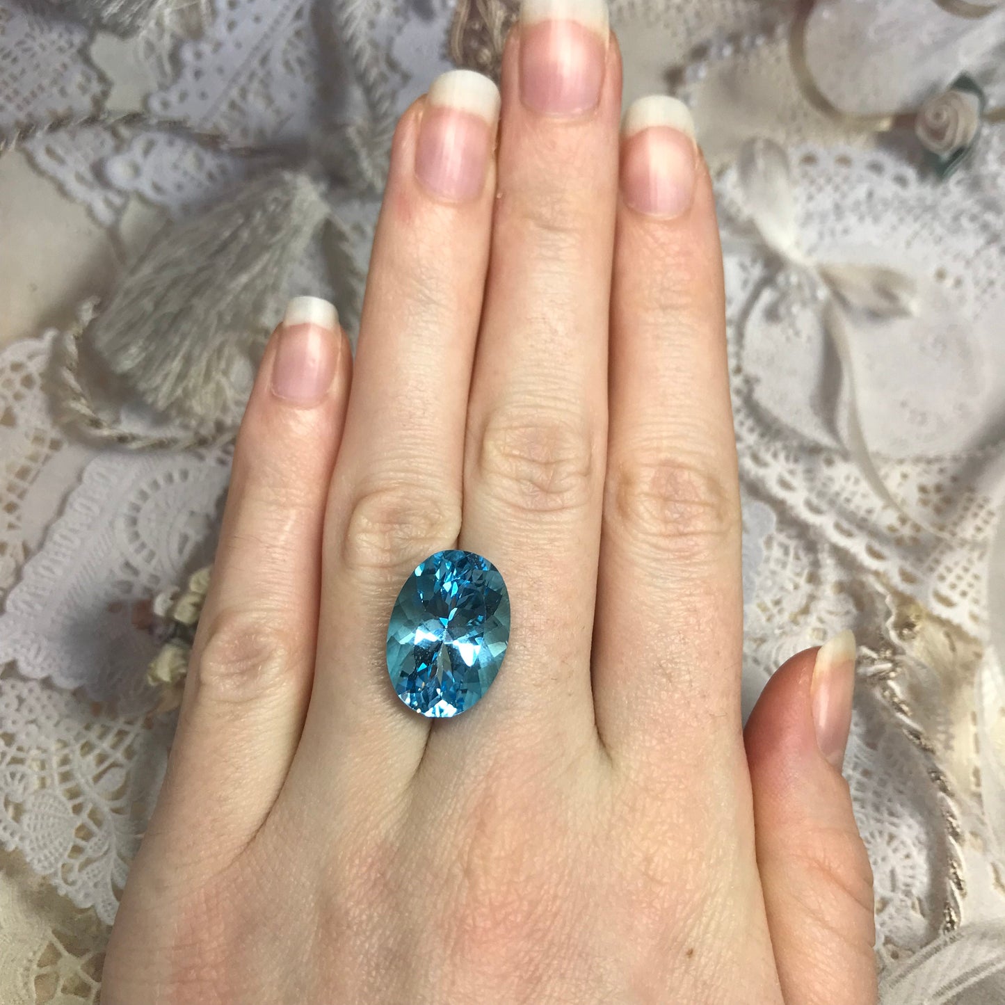 18x13 mm Sky Blue Topaz 15.5 Carat Oval Cut Loose Gem Wholesale Gemstone Nice Faceted Unmounted Aquamarine Substitute US Seller Flowing Gems