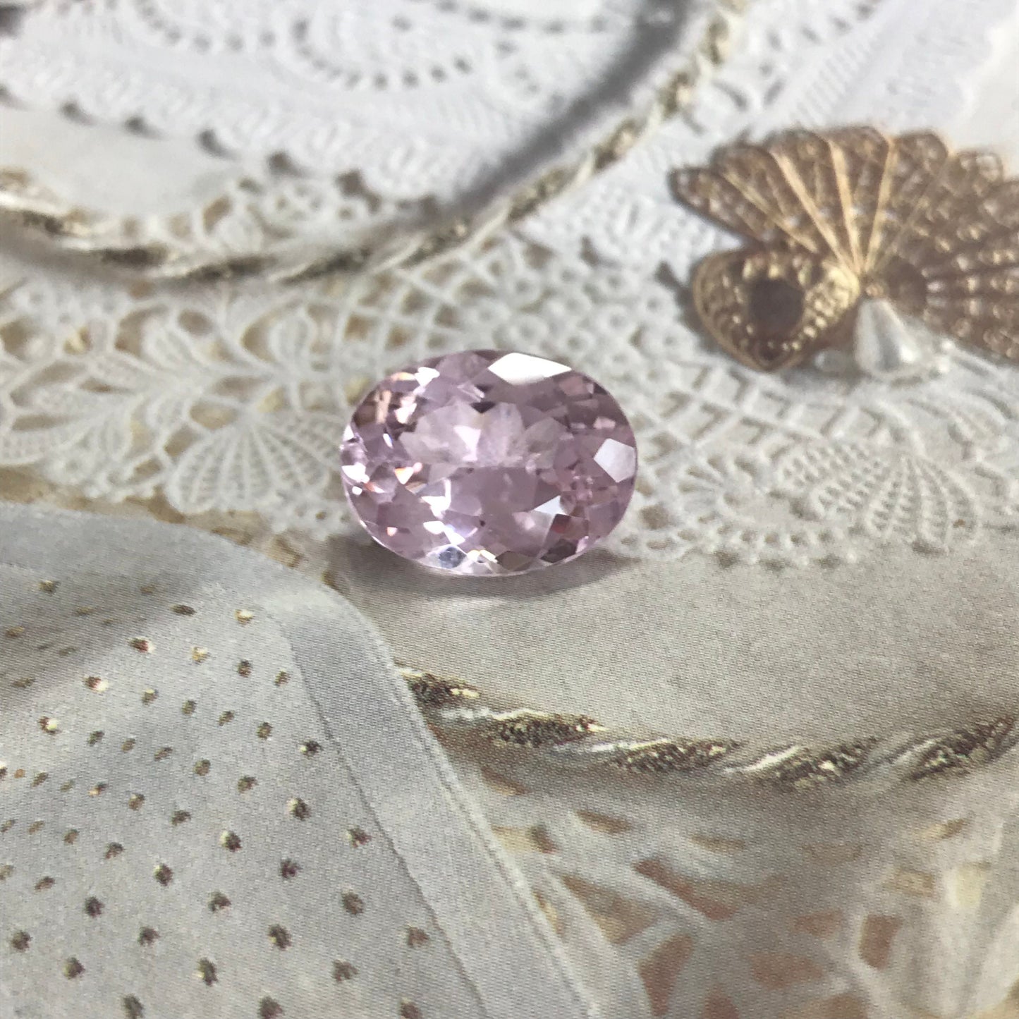 16x12mm Kunzite Spodumene 9.77 Carat Loose Gemstones Oval cut