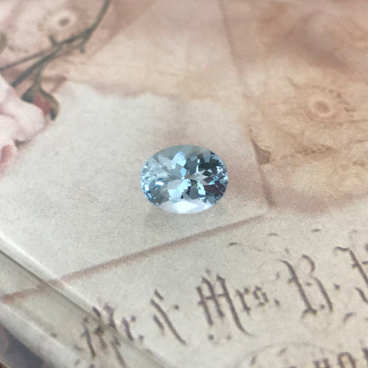 Natural Sky Blue Aquamarine 9x7mm 1.6 carats Light Blue Oval Cut Loose Gem Faceted Gemstone Beryl March Birthstone - 7 x 9 mm Aquamarine