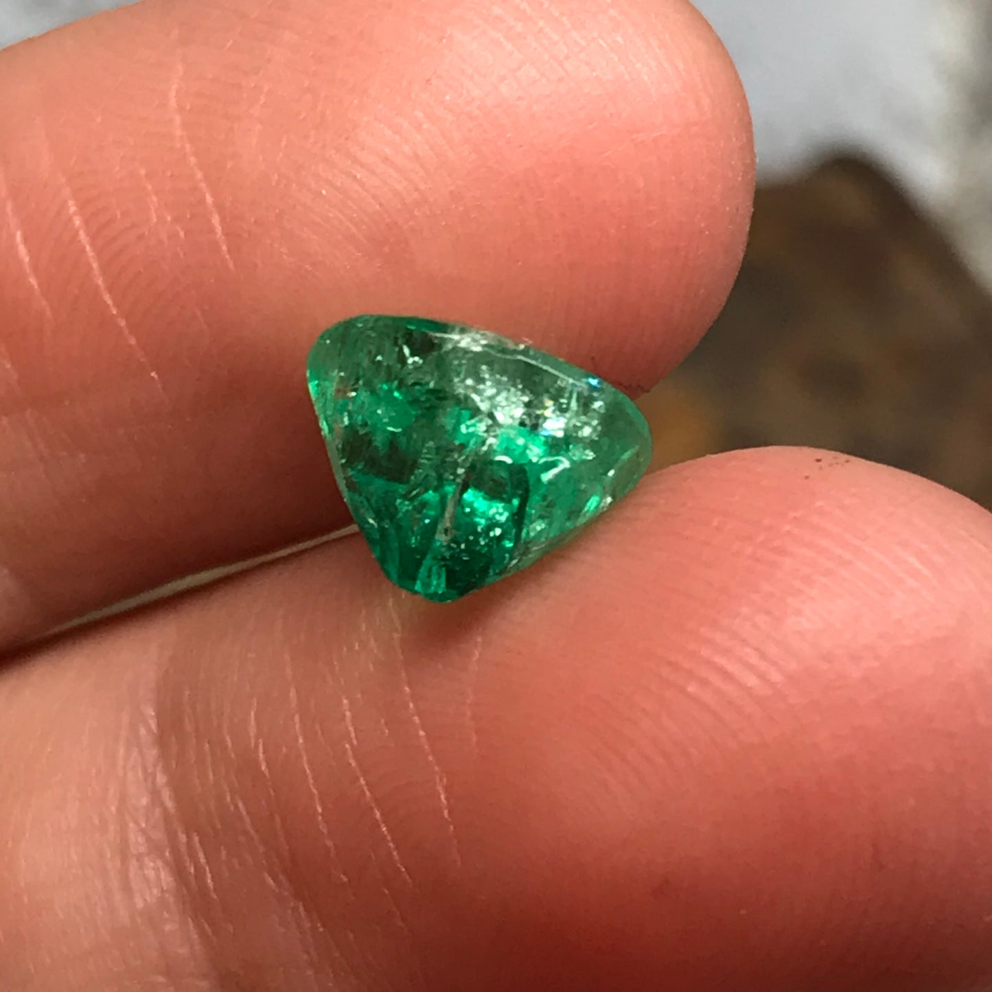 8x9mm Natural Emerald 2.4 Carat Oval Cut Loose Faceted Gem Precious Unmounted Gemstone Real Natural Transparent Green Stone