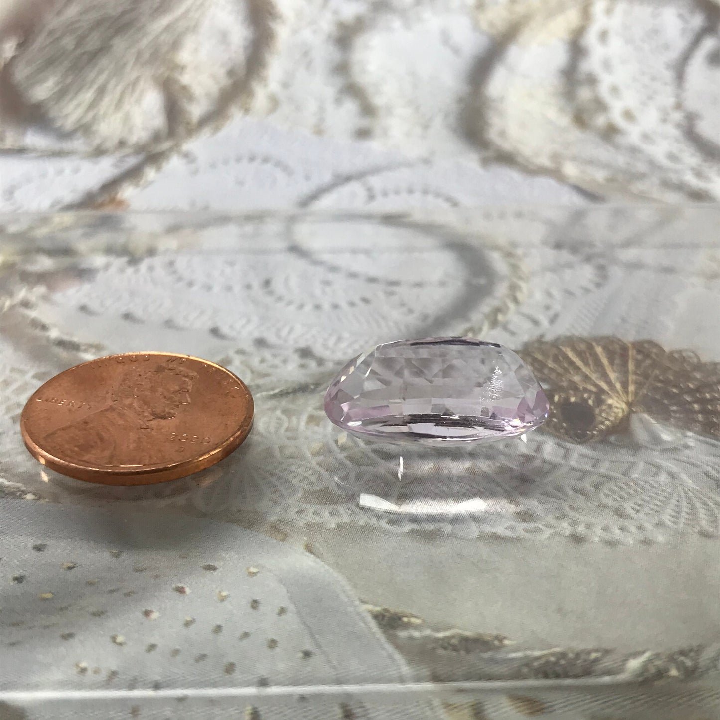 14.55 Carat Kunzite 19x11.4mm Elongated Oval Cut Light Purple Spodumene Faceted Loose Gemstone