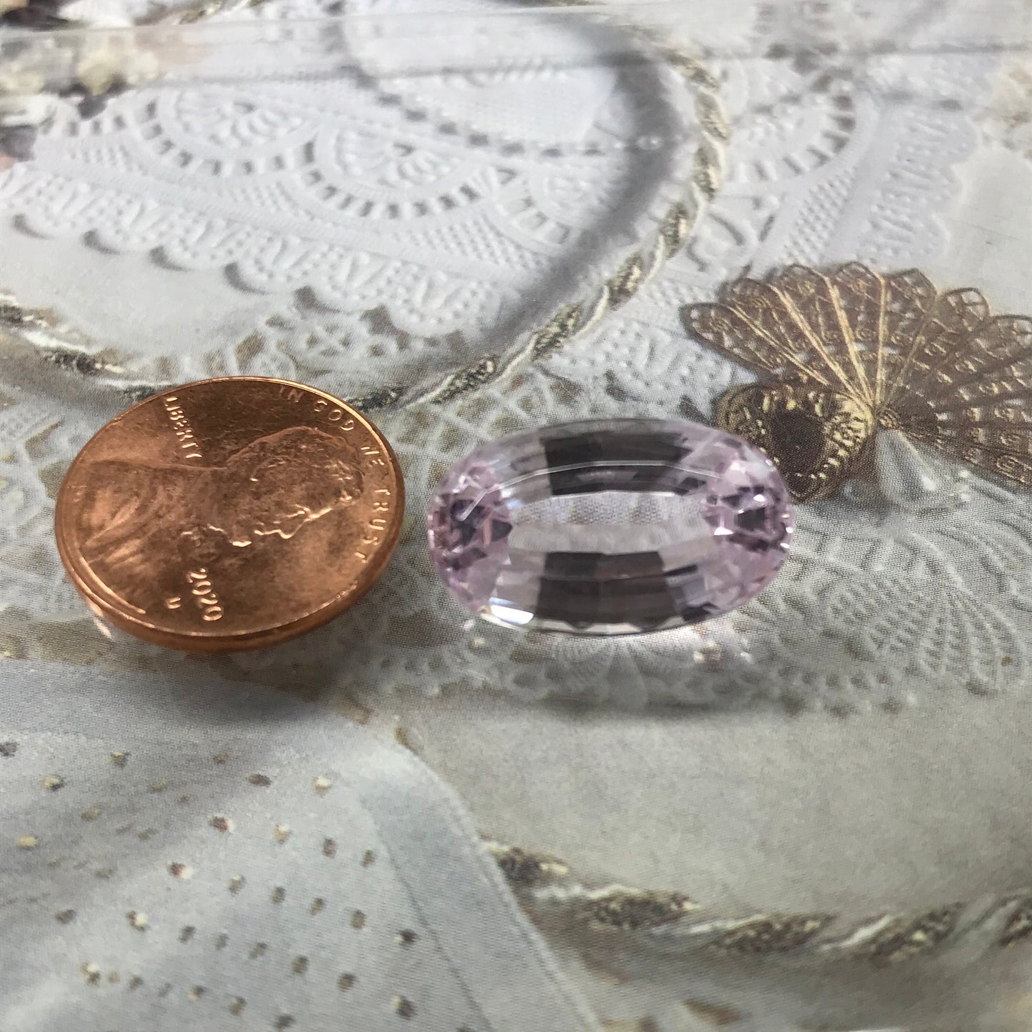 14.55 Carat Kunzite 19x11.4mm Elongated Oval Cut Light Purple Spodumene Faceted Loose Gemstone