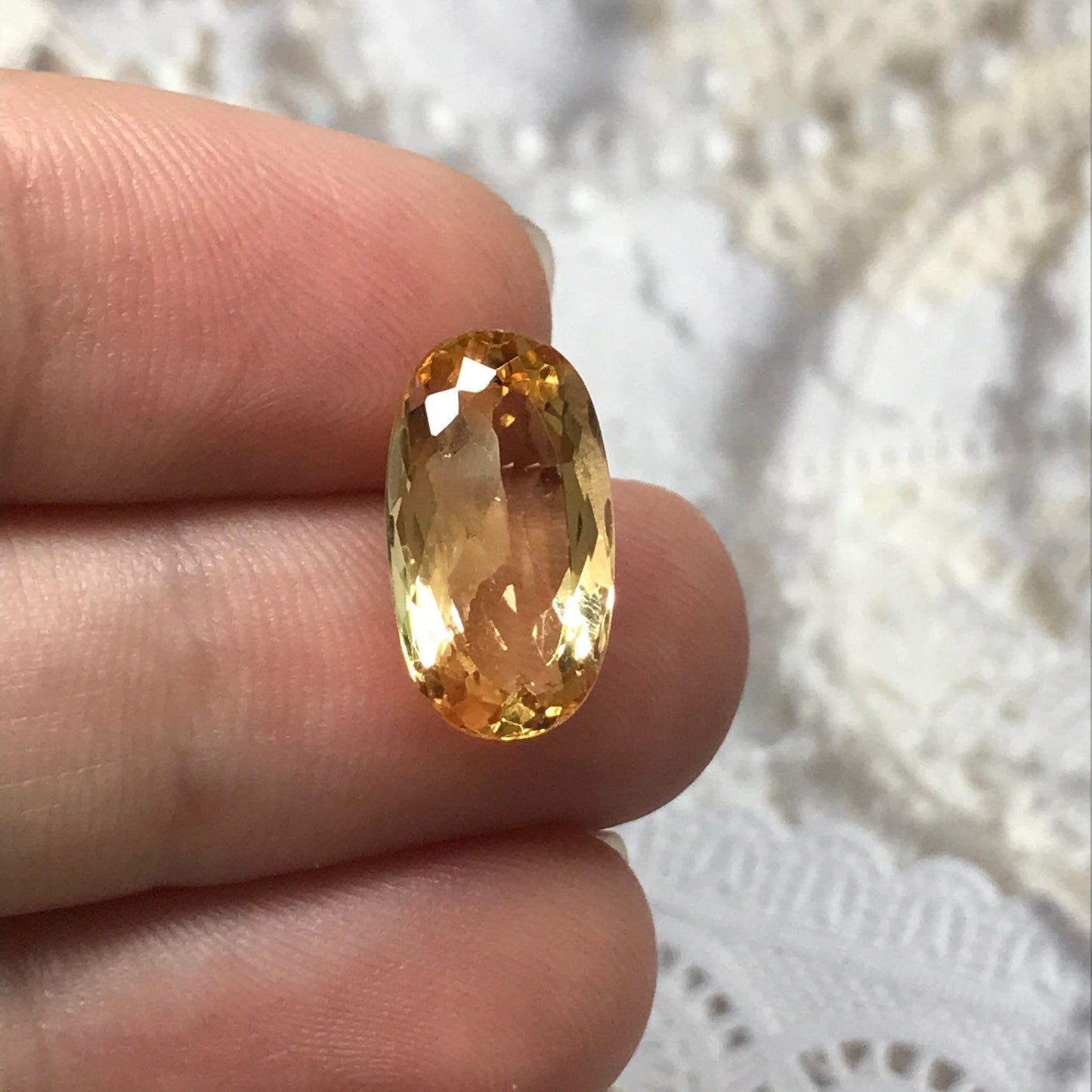 5.73 Carat Precious Topaz 14.5x8mm Oval Loose Faceted Gemstone