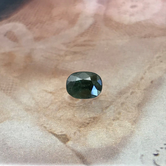 6.5x5mm Natural Green Sapphire Oval Cut Corundum 1.08 carats Faceted Loose