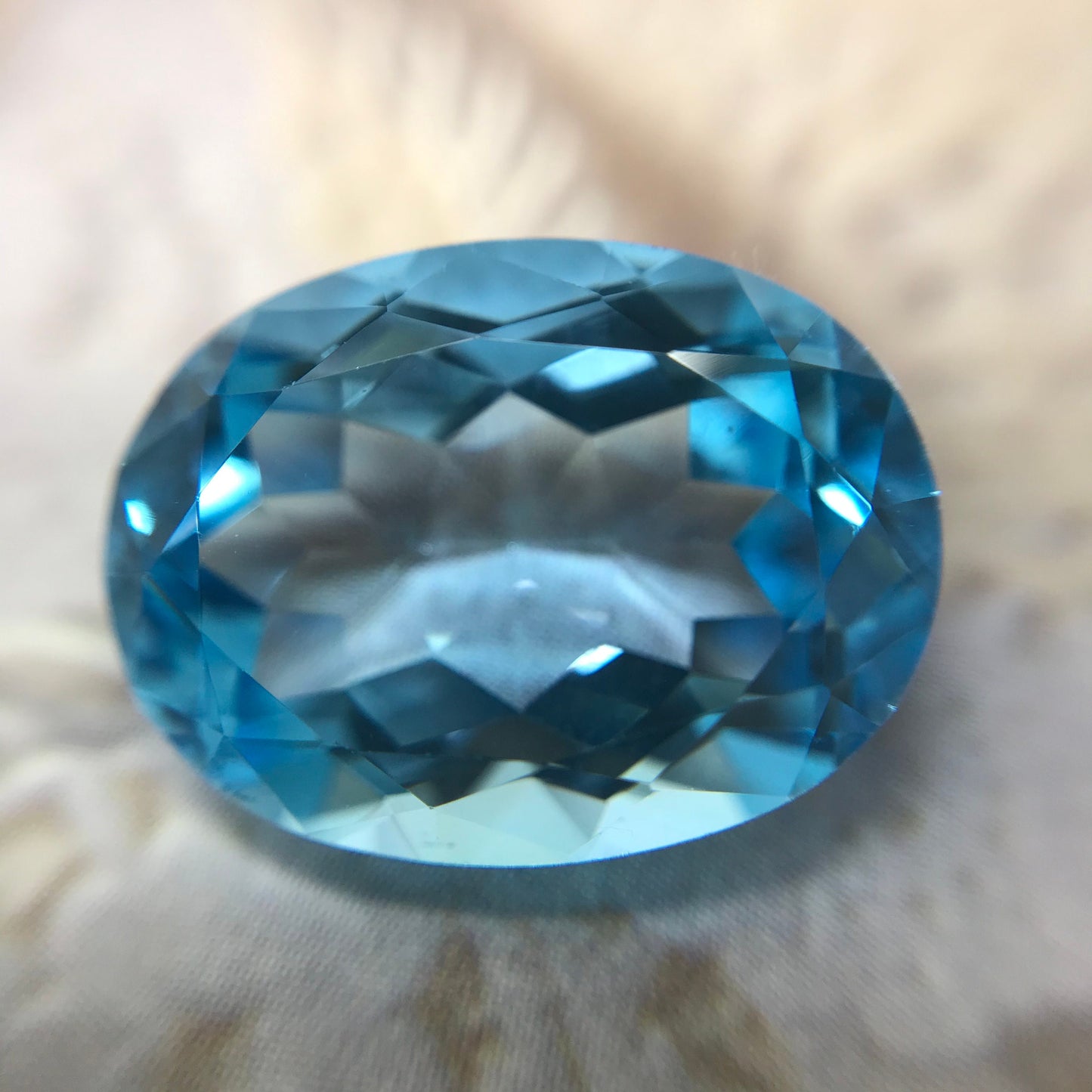 16x12mm Swiss Blue Topaz 13 ct Oval Cut Loose Topaz Gemstone Bright Blue Topaz Faceted Very Blue Topaz Unmounted December Birthstone