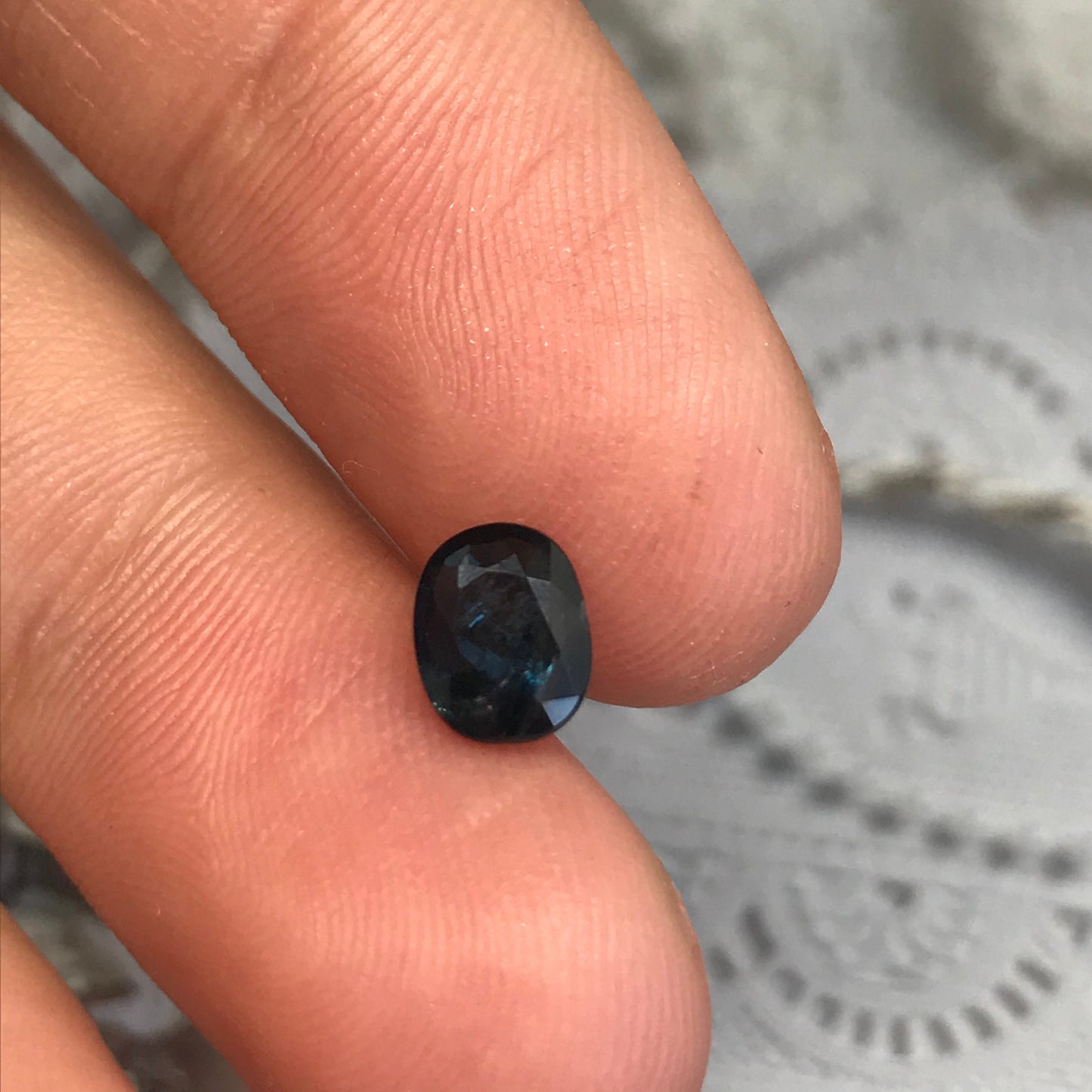 Dark Blue Sapphire 1 carat 6.5x5.2 mm Oval Cut
