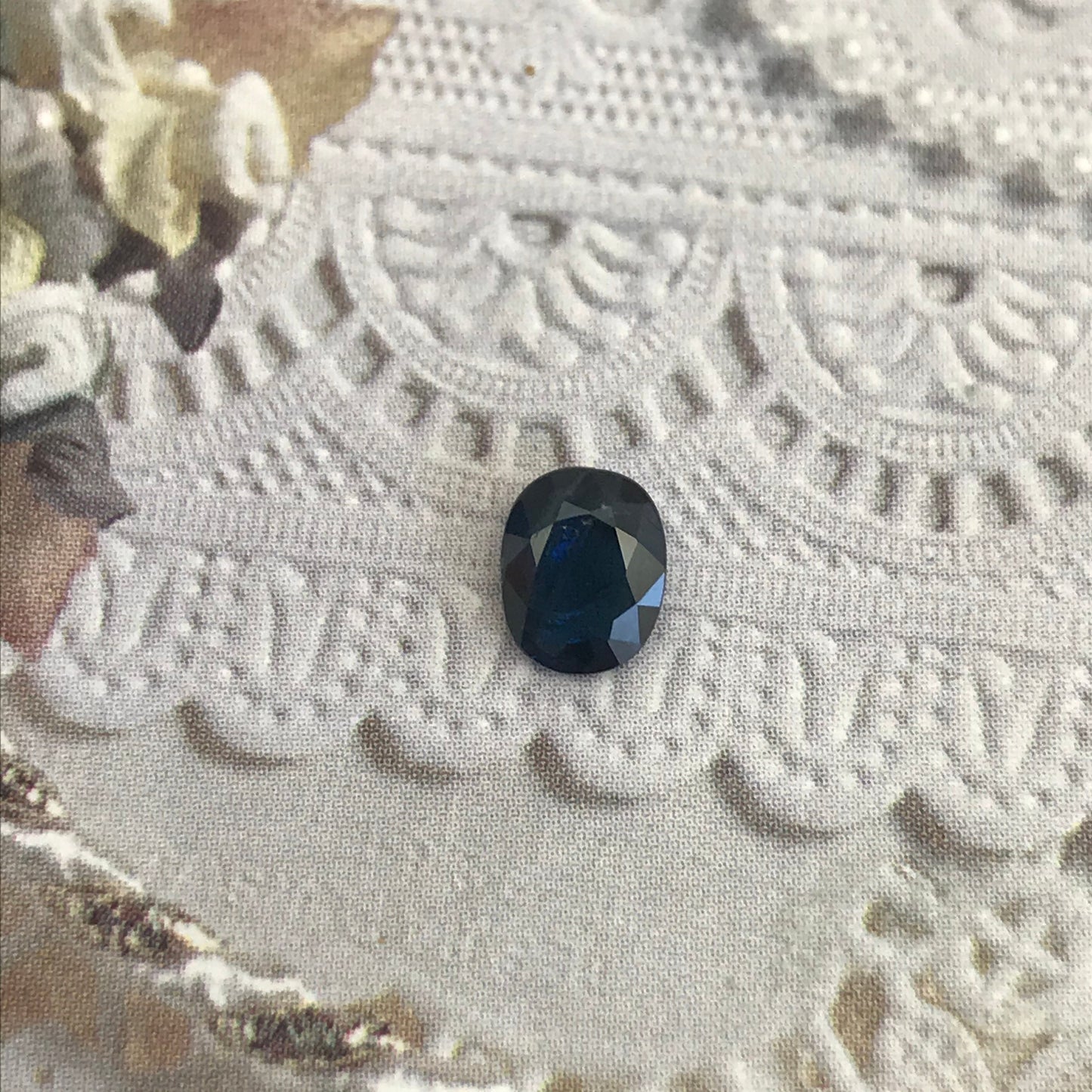 Dark Blue Sapphire 1 carat 6.5x5.2 mm Oval Cut