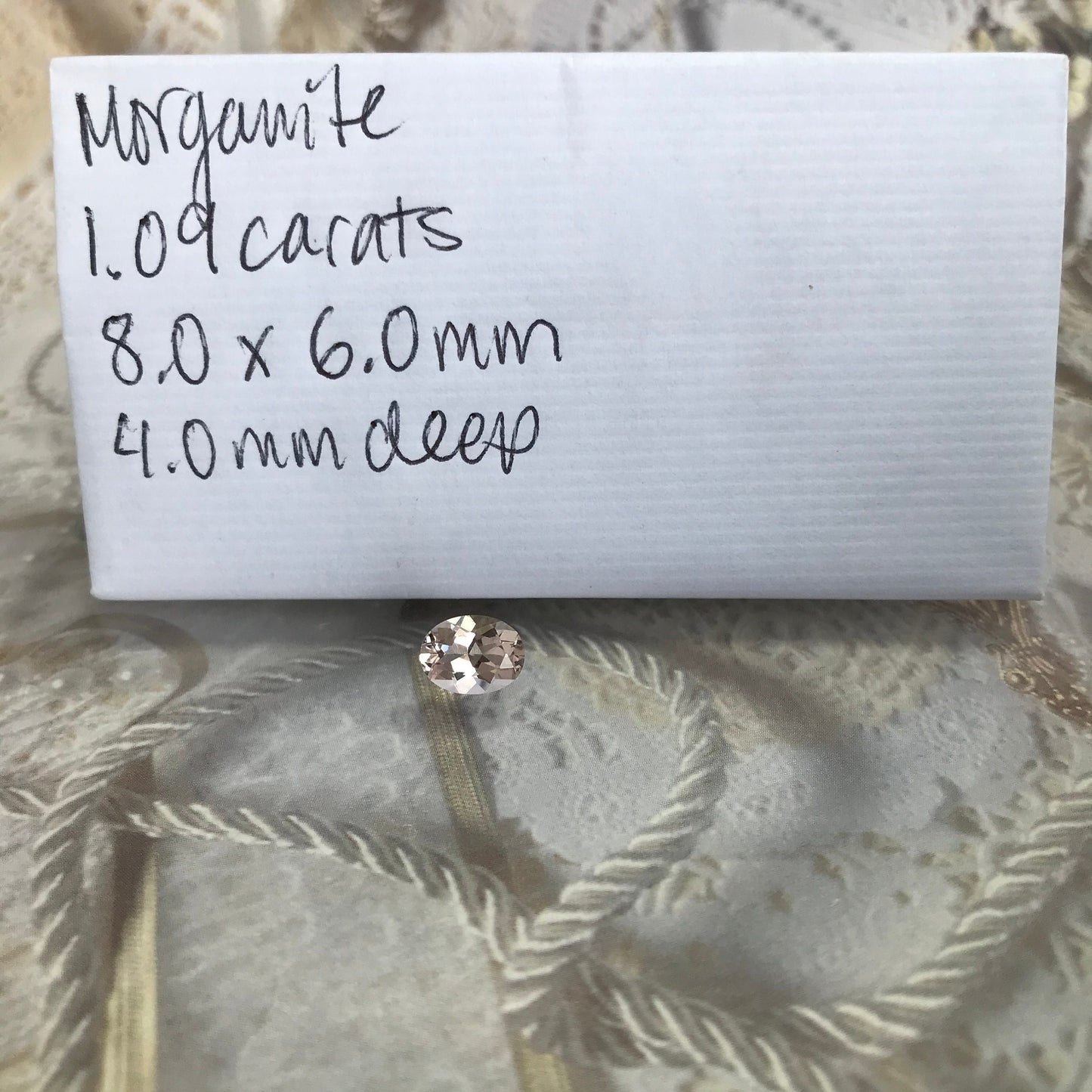 Morganite 1.09 carats 8x6 mm Oval Cut Peachy Pink Morganite, Faceted Loose Beryl Gemstone for Jewelry