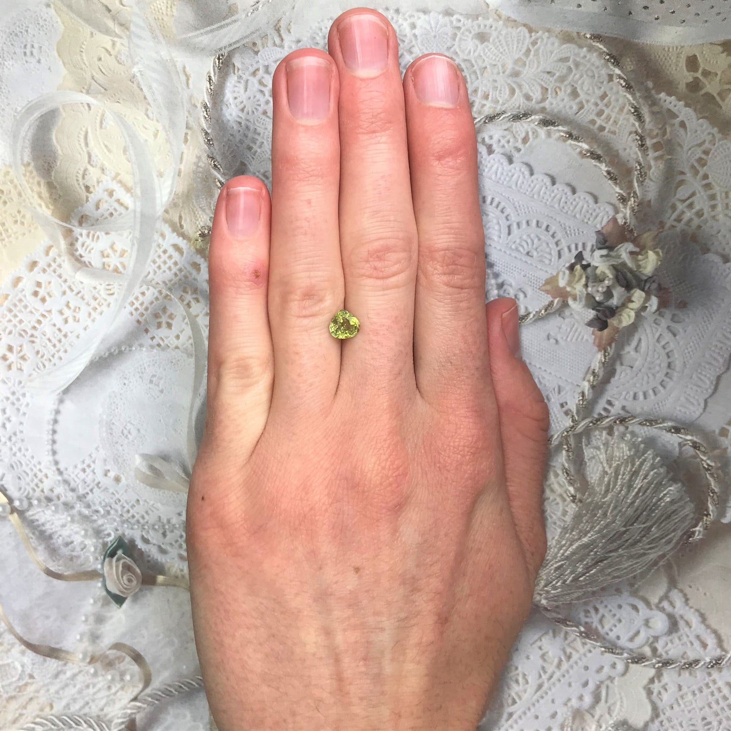 1.32 carat Natural Sapphire 6.2x6.7mm Fat Pear Cut Yellowish Green Corundum Faceted Loose Unmounted Gemstone Earth Mined Genuine Stone