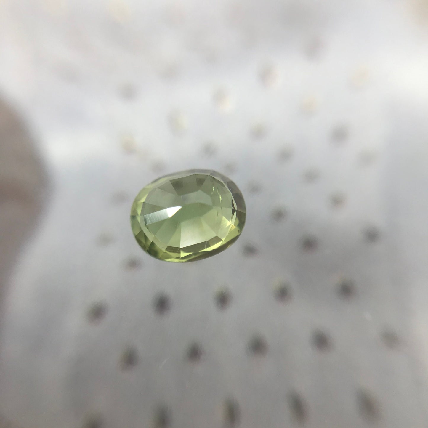 0.67 carat Natural Green Sapphire 5.6x4.5mmOval Cut Corundum Faceted Loose Unmounted Gemstone Earth Mined Genuine Stone Yellowish Green