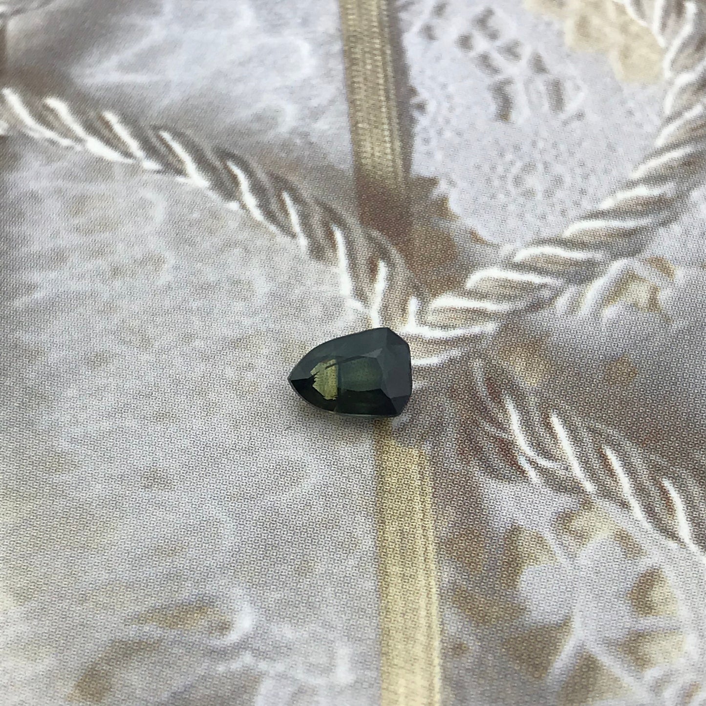 Natural Sapphire 6.5 x4.7 mm Fancy Shield Cut 0.96 Carats Faceted Loose Unmounted Gemstone Dark Blue Green Yellow Parti Sapphire