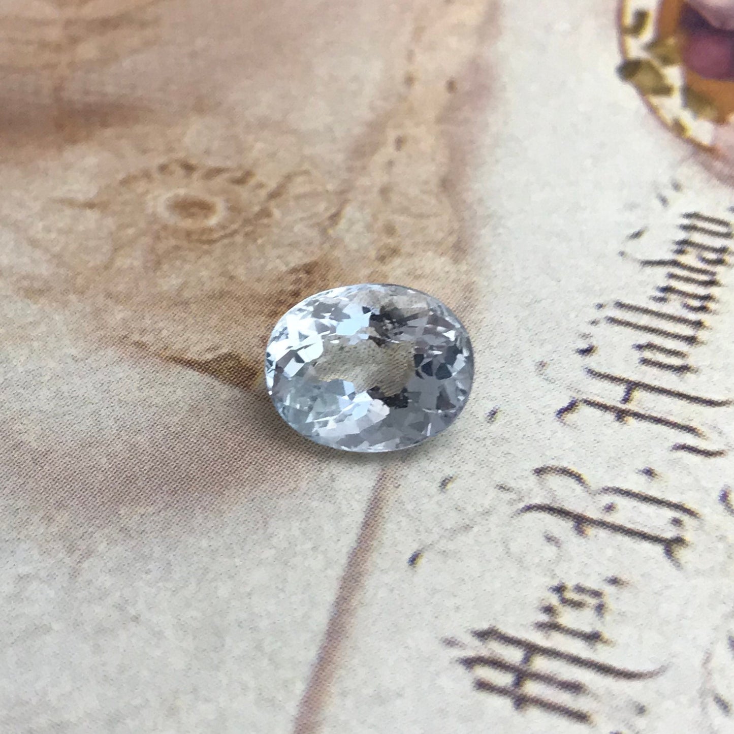 Natural Aquamarine 2.39 carat 8.5x7.5.5mm Oval Cut Unheated Blue Beryl, light Aquamarine, Faceted Loose Wholesale Gemstone for Jewelry