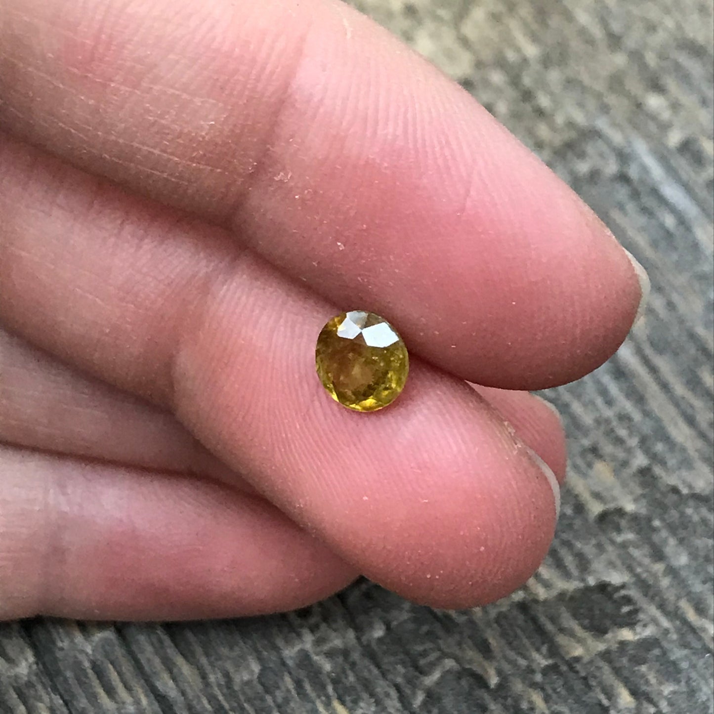 6mm Yellow Sphene 0.83 Carat Round Cut, Natural Untreated from Madagascar, unmounted loose wholesale gemstone for jewelry