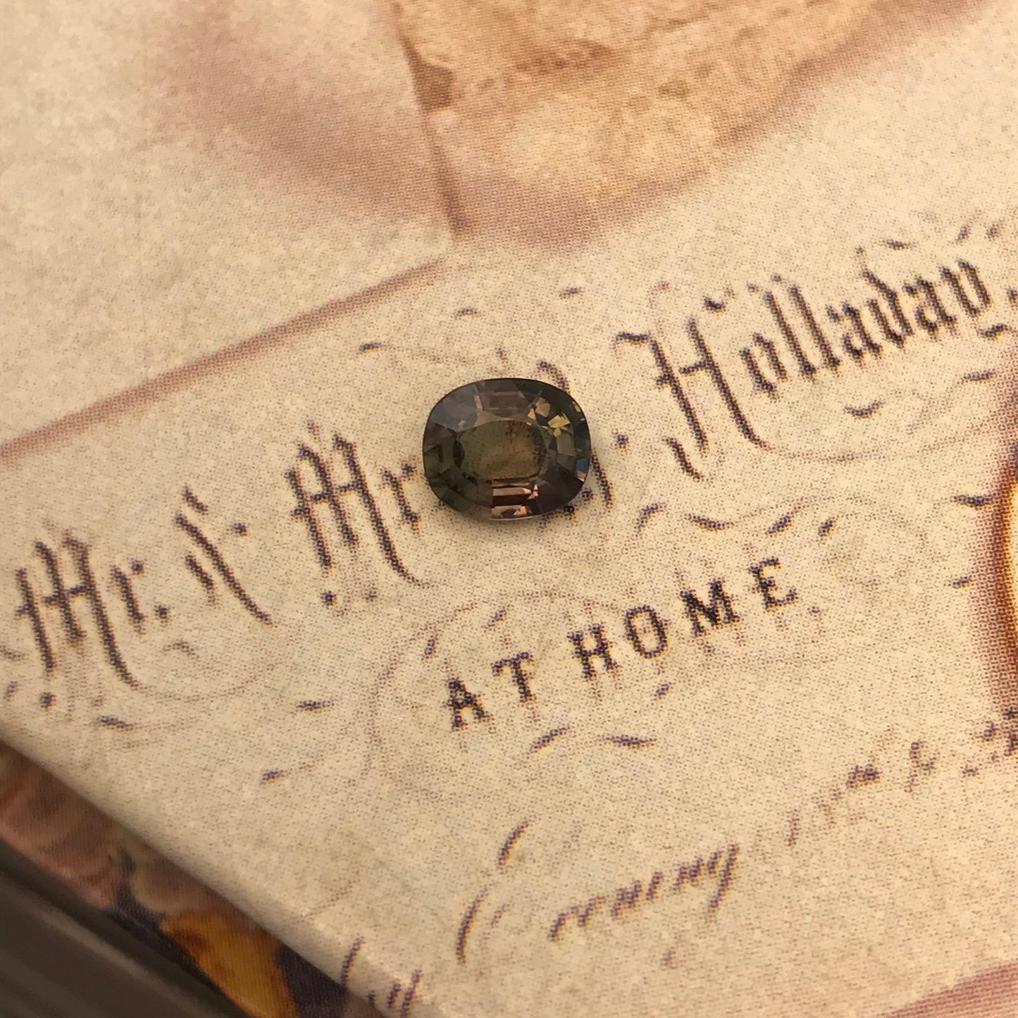 Color Change Natural Sapphire 6.7x5.7 mm Oval 1.16 Carat - Purple to Green Gemstone - Corundum Gem Faceted Loose Unmounted