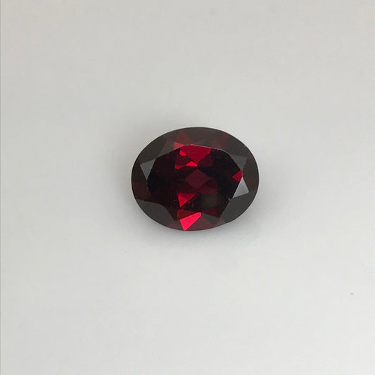 Dark Red Garnet 4.55 Carat 10.9x8.8mm Oval Cut