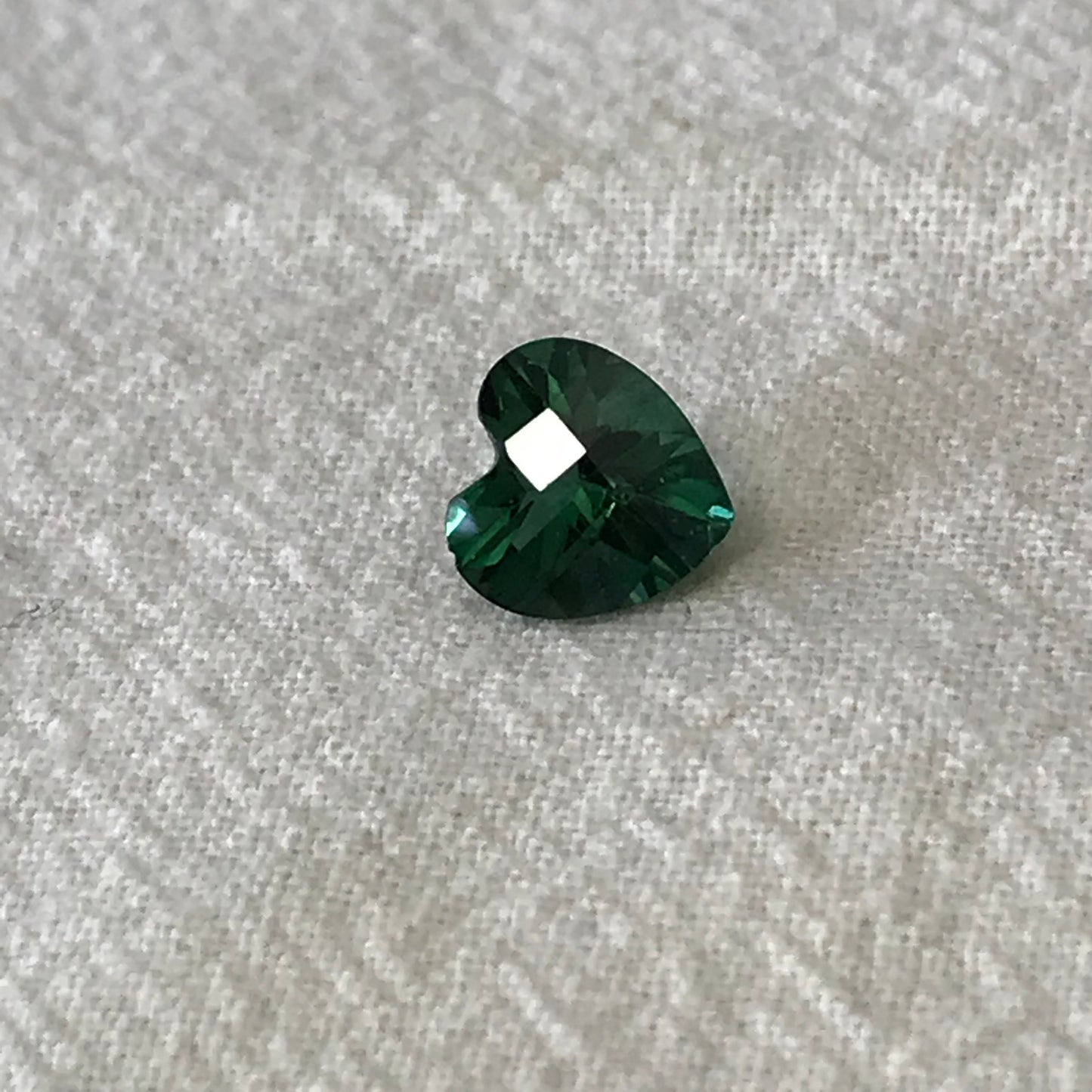 Lab Created Green Quartz 8mm Heart Cut 1.59 Carat Faceted Gem Loose Gemstone Unmounted Quartz- Synthetic Green Quartz- Lab Grown Man Made