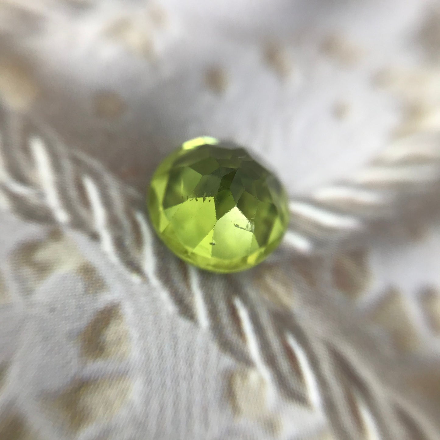 Green Peridot 8 mm Round Cut 2.28 carat Loose Natural Gem August Birthstone for Jewelry Making Faceted Unmounted Gemstone, Natural Peridot