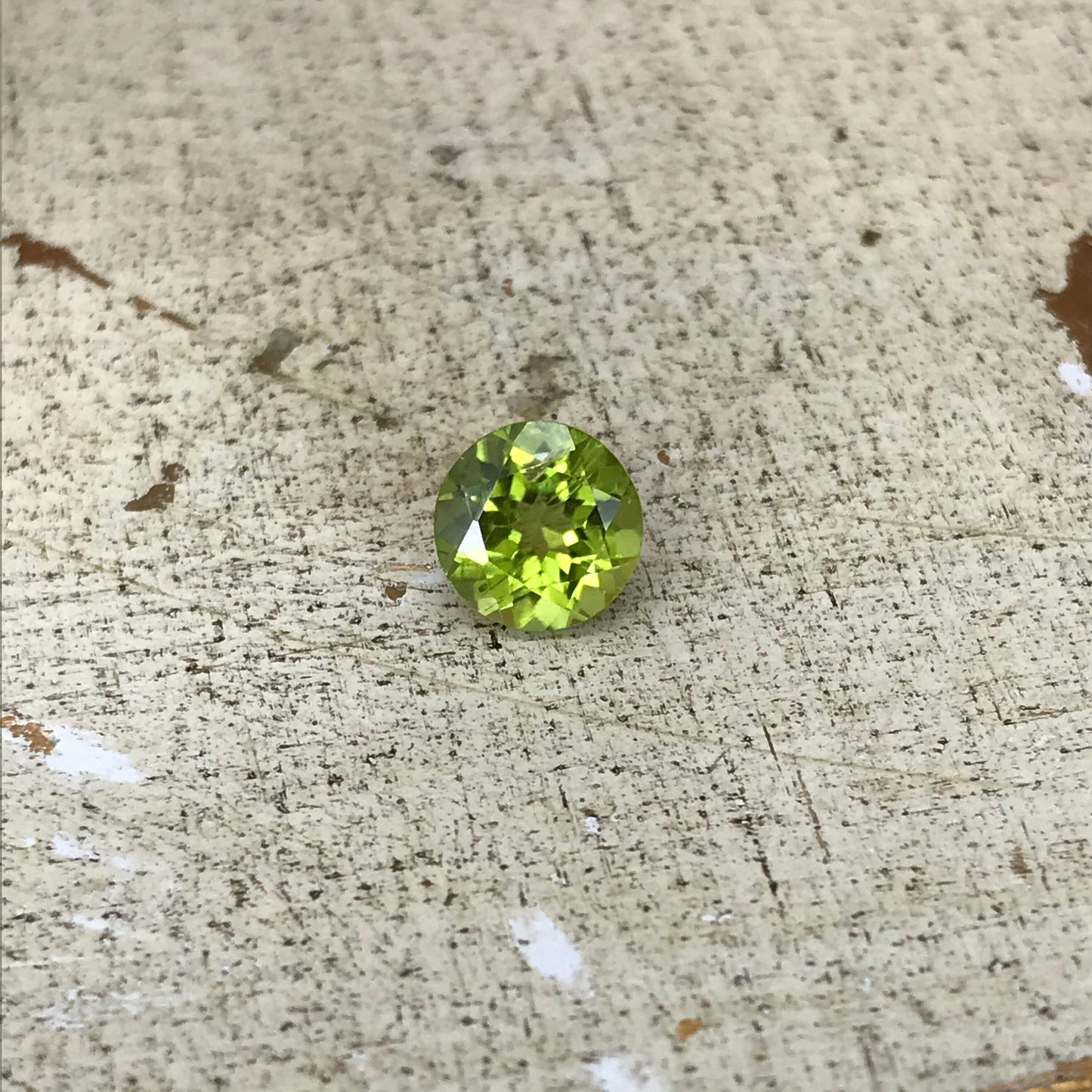 Green Peridot 8 mm Round Cut 2.28 carat Loose Natural Gem August Birthstone for Jewelry Making Faceted Unmounted Gemstone, Natural Peridot