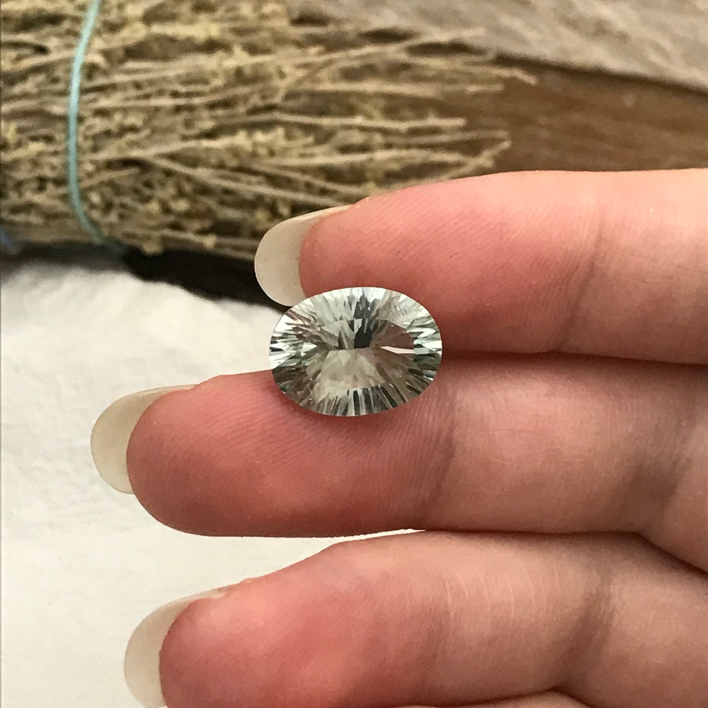 5.79 carat Prasiolite (Light Green Quarts) 14x10.5mm Oval Fantacy Cut, Faceted Loose Green Gemstone, Green Amethyst