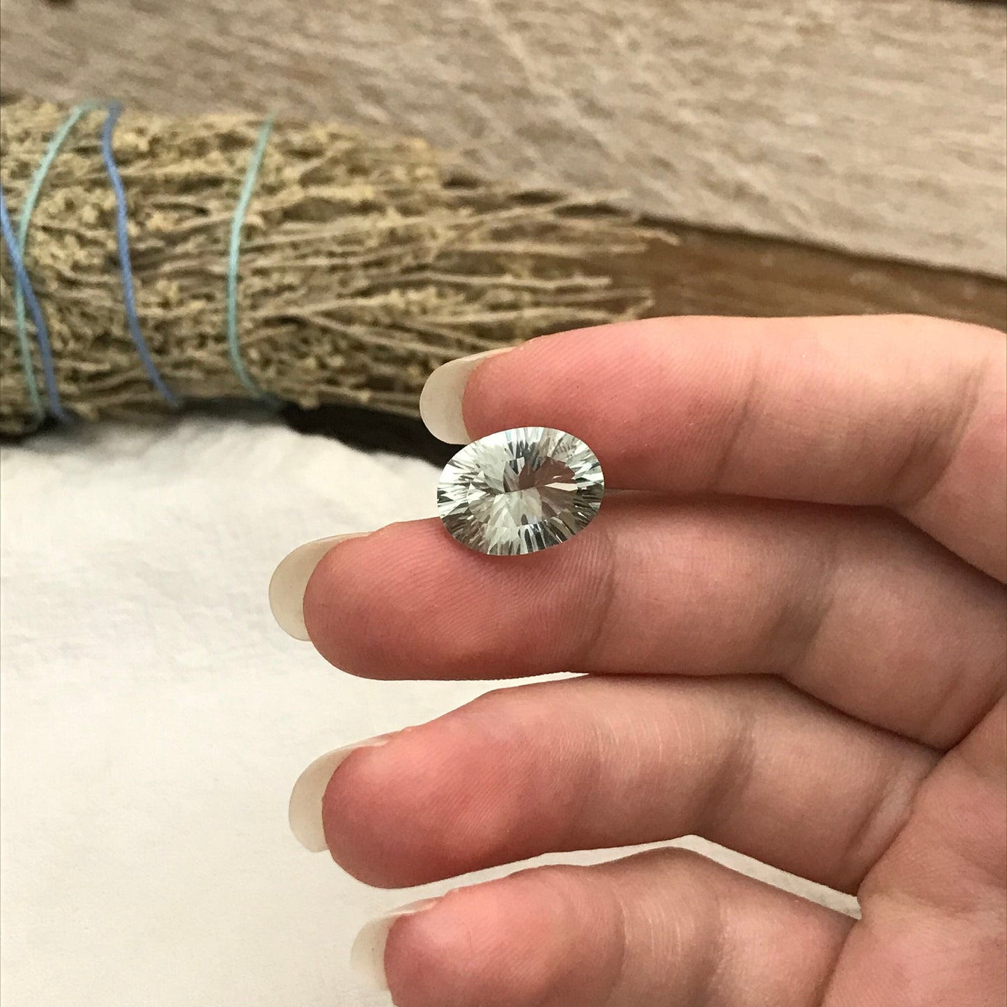 5.79 carat Prasiolite (Light Green Quarts) 14x10.5mm Oval Fantacy Cut, Faceted Loose Green Gemstone, Green Amethyst