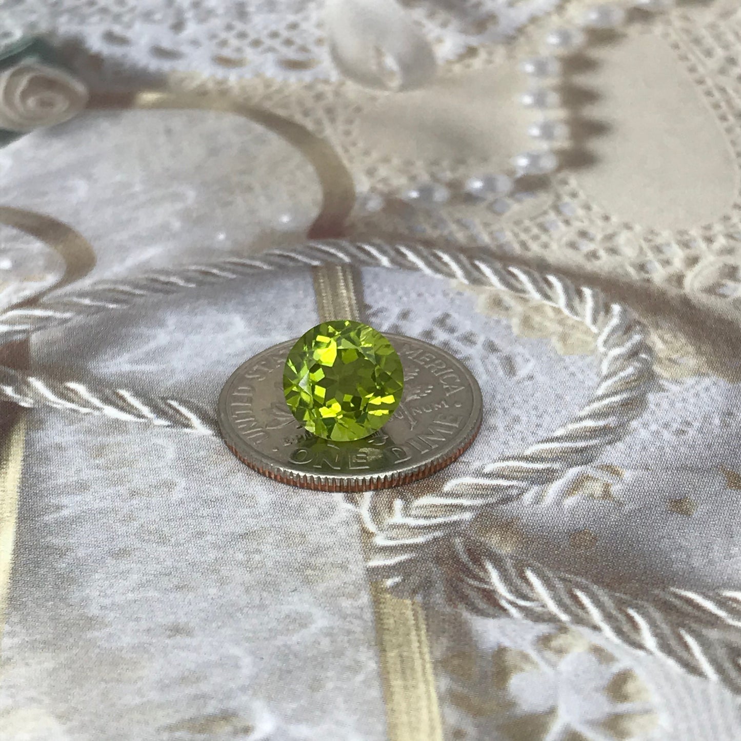 Green Peridot 7.8 mm Round Cut 2.26 carat Loose Natural Gem August Birthstone for Jewelry Making Faceted Unmounted Gemstone, Natural Peridot