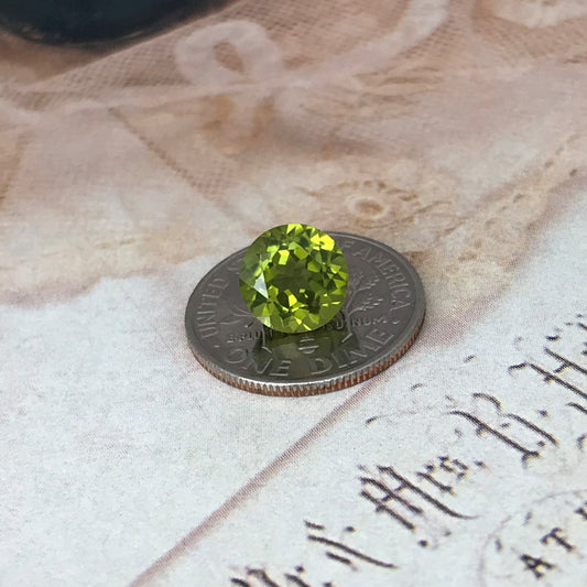 Green Peridot 7.8 mm Round Cut 2.26 carat Loose Natural Gem August Birthstone for Jewelry Making Faceted Unmounted Gemstone, Natural Peridot