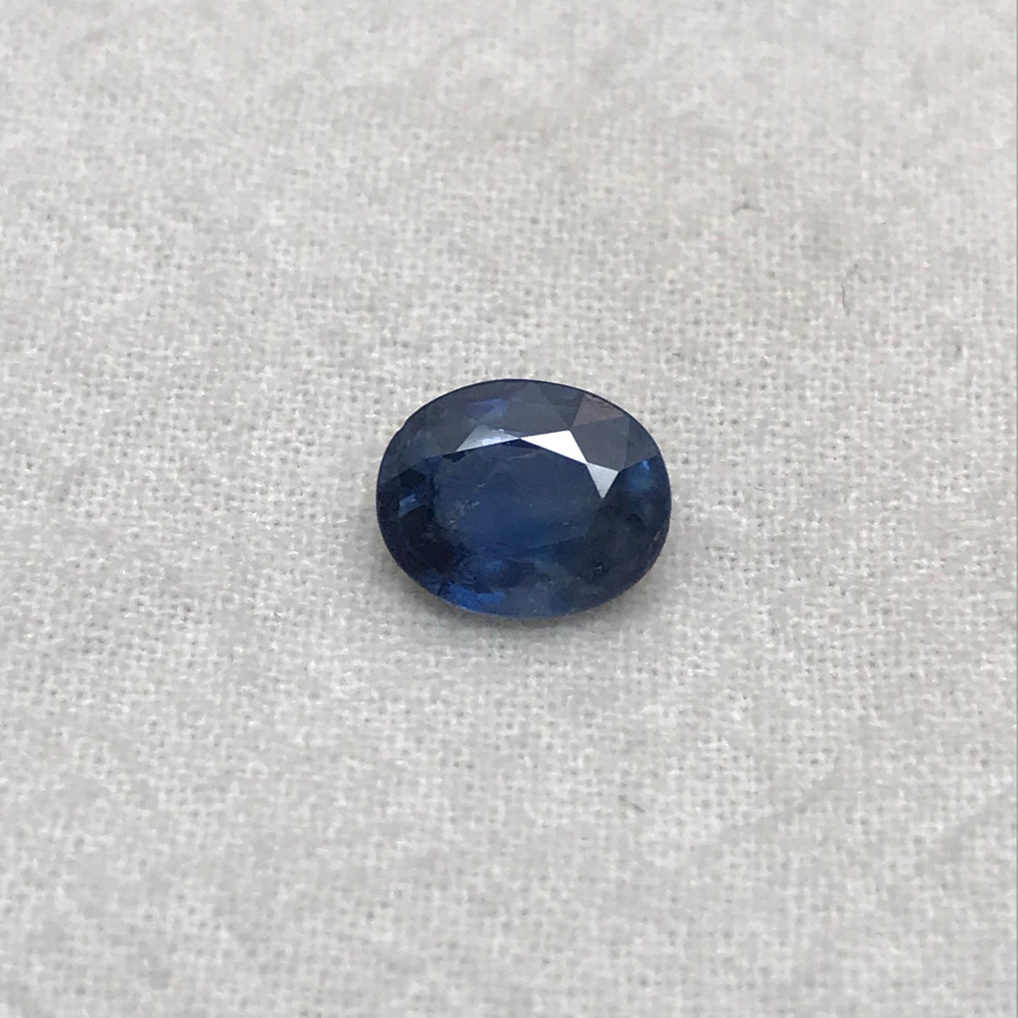 2.5 ct Natural Blue Sapphire, 8.7x7mm Oval Medium Blue Gem Faceted Loose Unmounted Gemstone