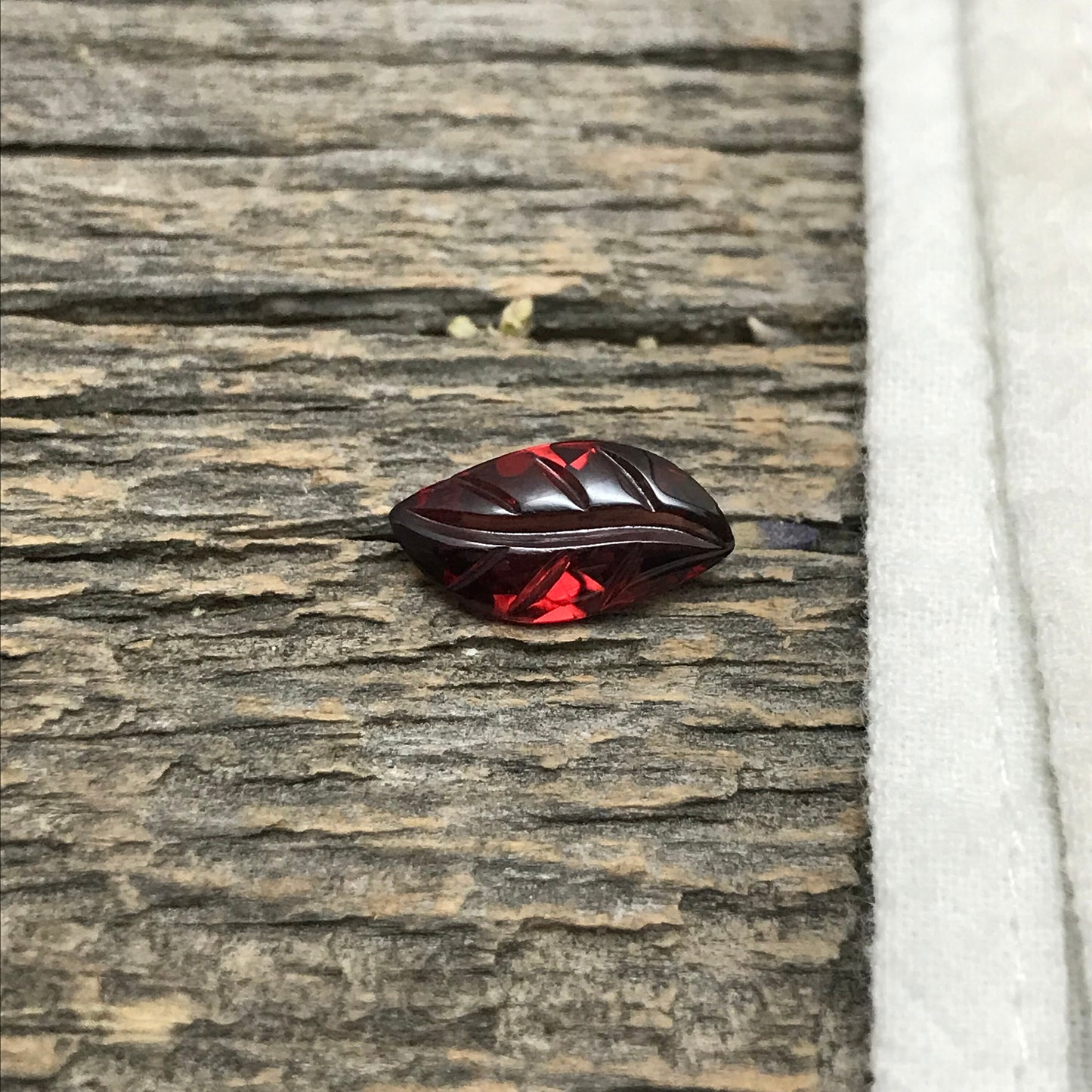 Carved/Faceted Leaf Red Garnet, 3 carat 13.4x7mm Oval Cut, Unmounted Loose Gemstone, Reclaimed Recycled Gemstone