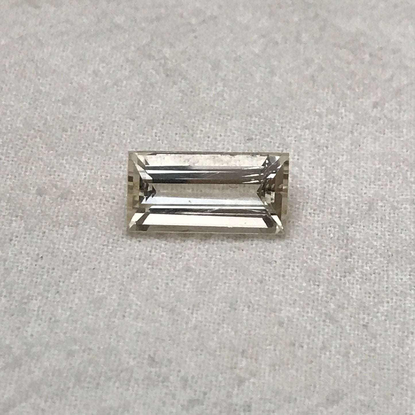 Yellow Scapolite, 14x7mm Baguette cut, 4.10 cts Cut loose Gemstone Faceted Gem Natural Gems