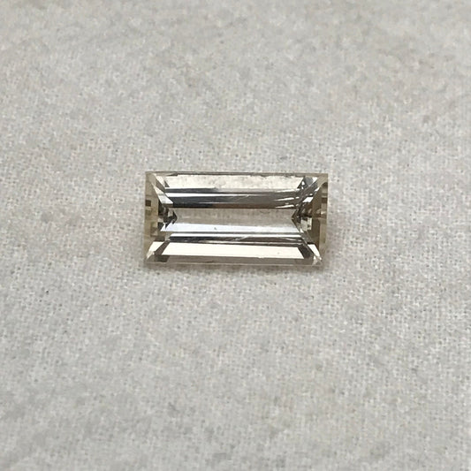 Yellow Scapolite, 14x7mm Baguette cut, 4.10 cts Cut loose Gemstone Faceted Gem Natural Gems