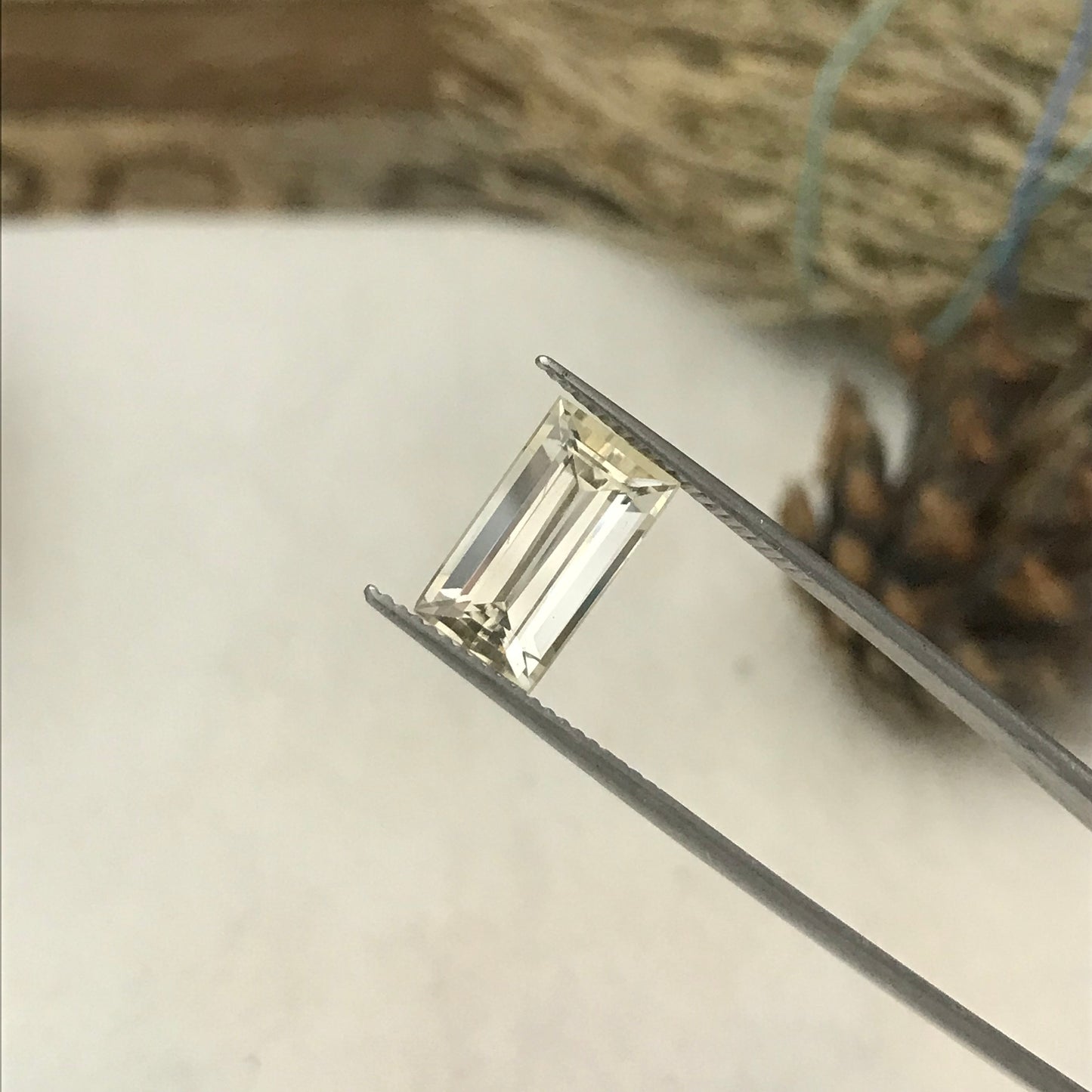 3.26 carat Yellow Scapolite, 11.7x6.7mm Baguette cut, Cut loose Gemstone Faceted Gem Natural Gems