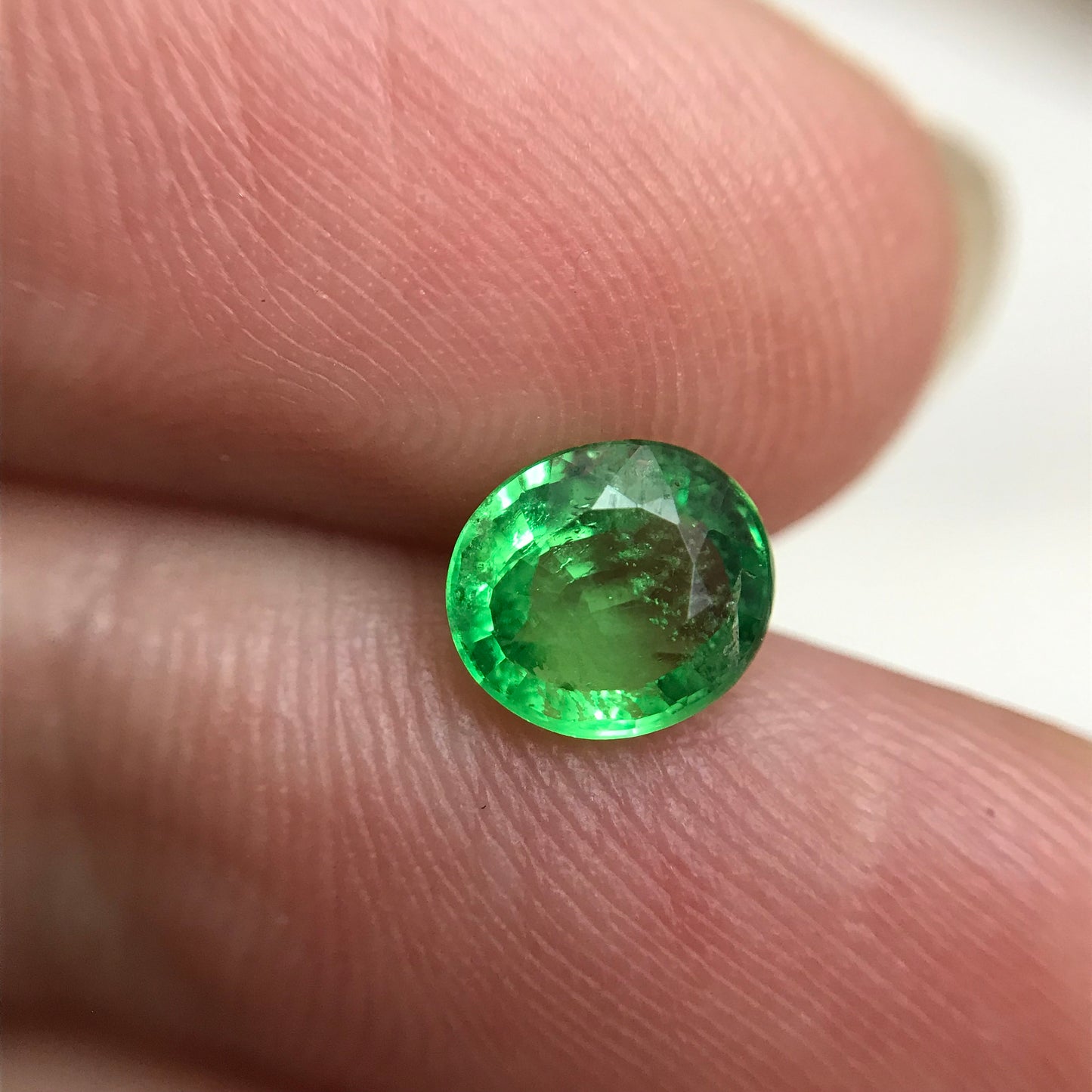 Natural Green Tsavorite Garnet 1 carats 6.6x5.8mm Faceted Oval Genuine Gemstone Unmounted Loose Gem Earth Mined Green Garnet