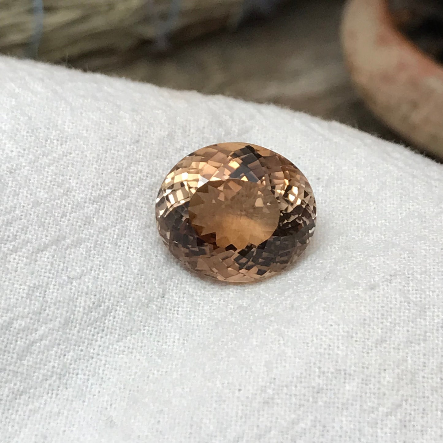 15.57 carat Natural Brown Topaz 15.5x13.5mm Oval Cut Faceted Gemstone, Large Stone Loose Smokey Topaz, Golden Brown