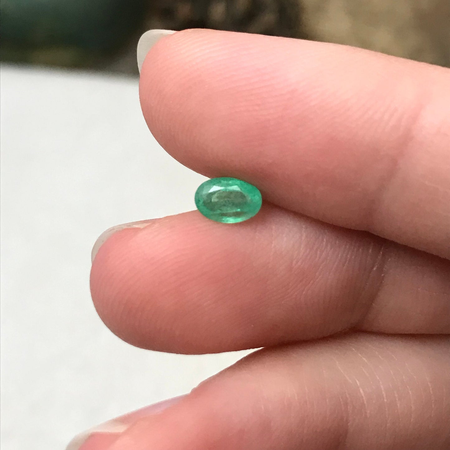 0.41cts Natural Emerald 6x4mm Oval Cut Faceted Light Green Emerald, Gem Precious Gemstone Loose Recycled Gemstone