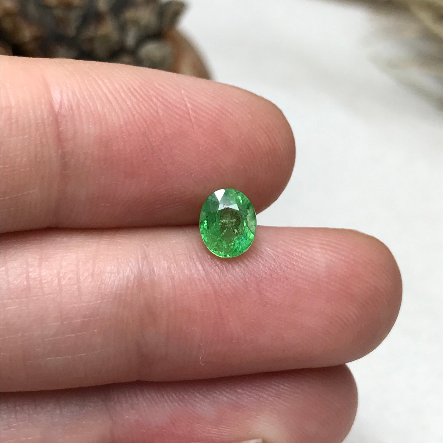1 carat Natural Green Tsavorite Garnet 6.3x5.2mm Faceted Oval Genuine Gemstone Unmounted Loose Gem Earth Mined Green Garnet, 6x5mm