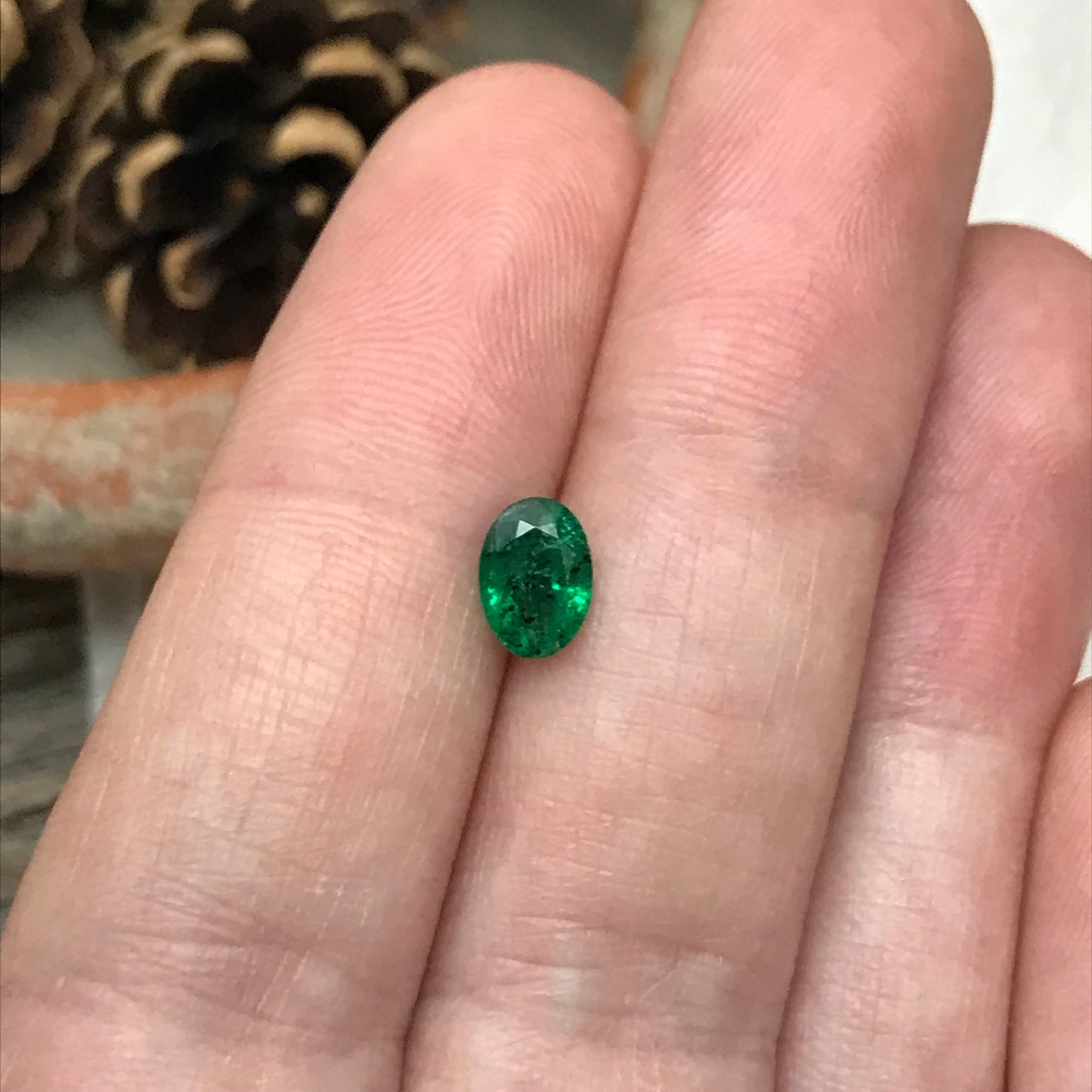 7x5mm Natural Green Emerald 0.70 carat, Oval Cut, Nice Green Emerald, Faceted Loose Gemstone for Jewelry, Excellent Color Emerald